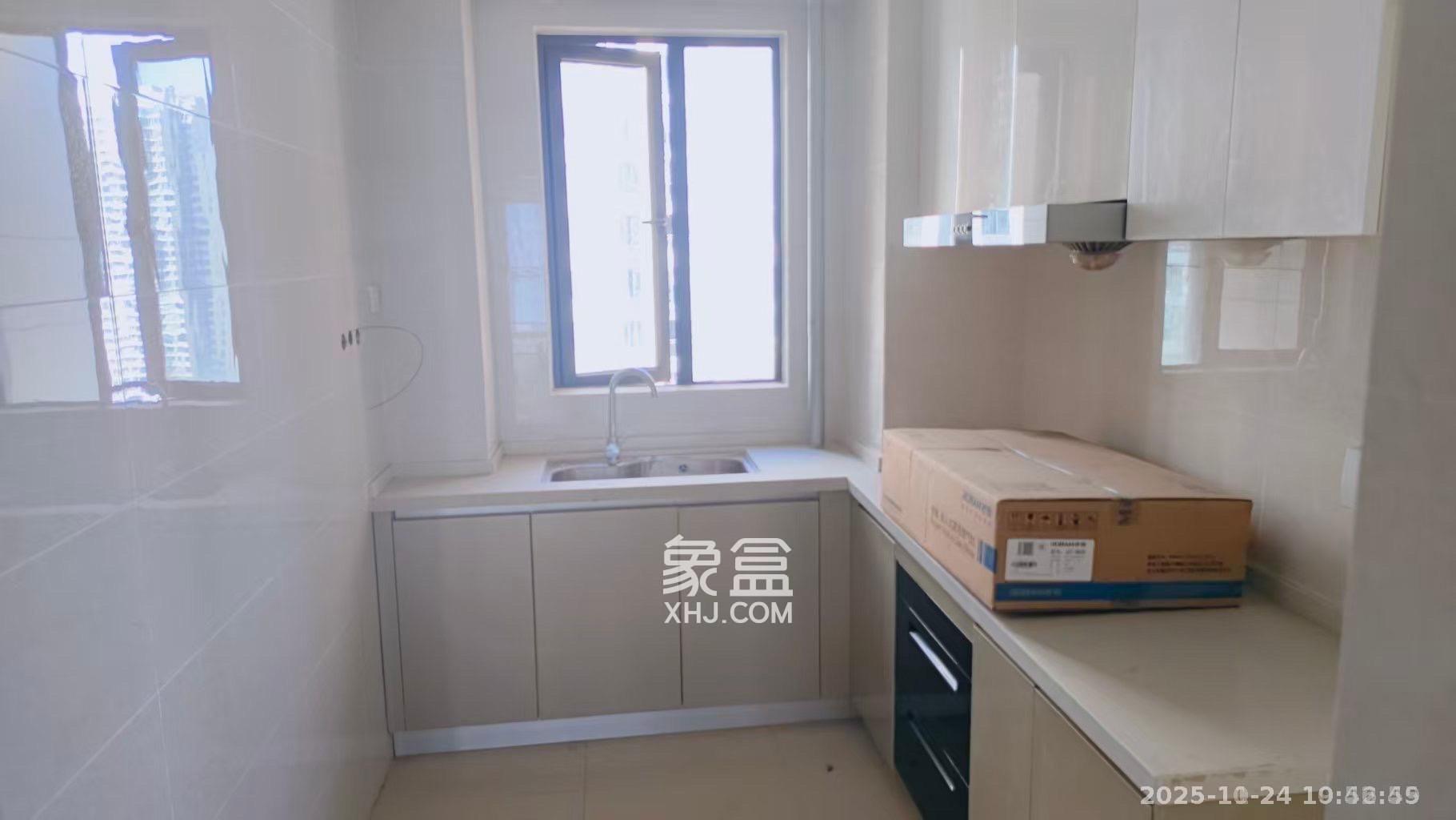 长沙高铁吾悦广场  3室2厅2卫    3300.0元/月室内图1