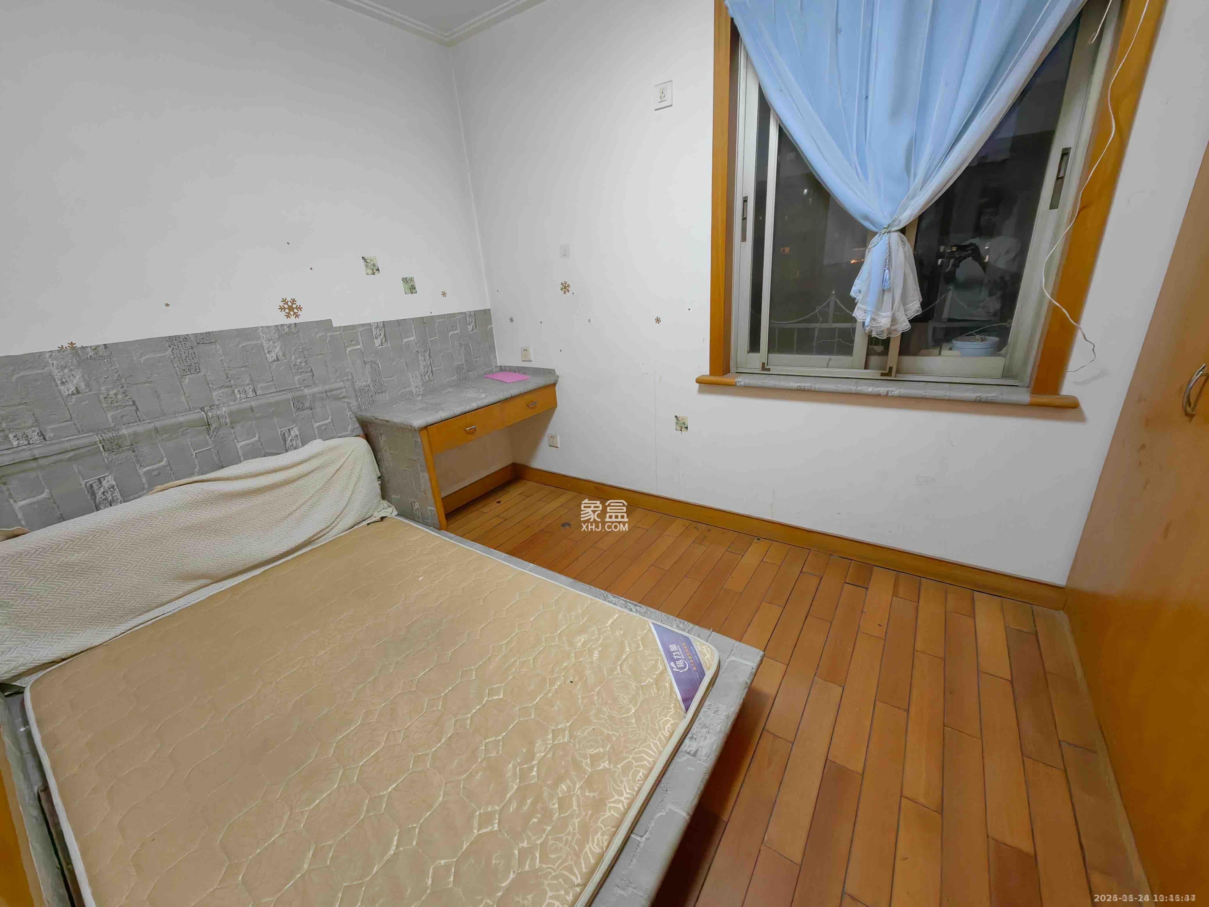 桂花路铁建宿舍  3室2厅1卫    1300.0元/月室内图