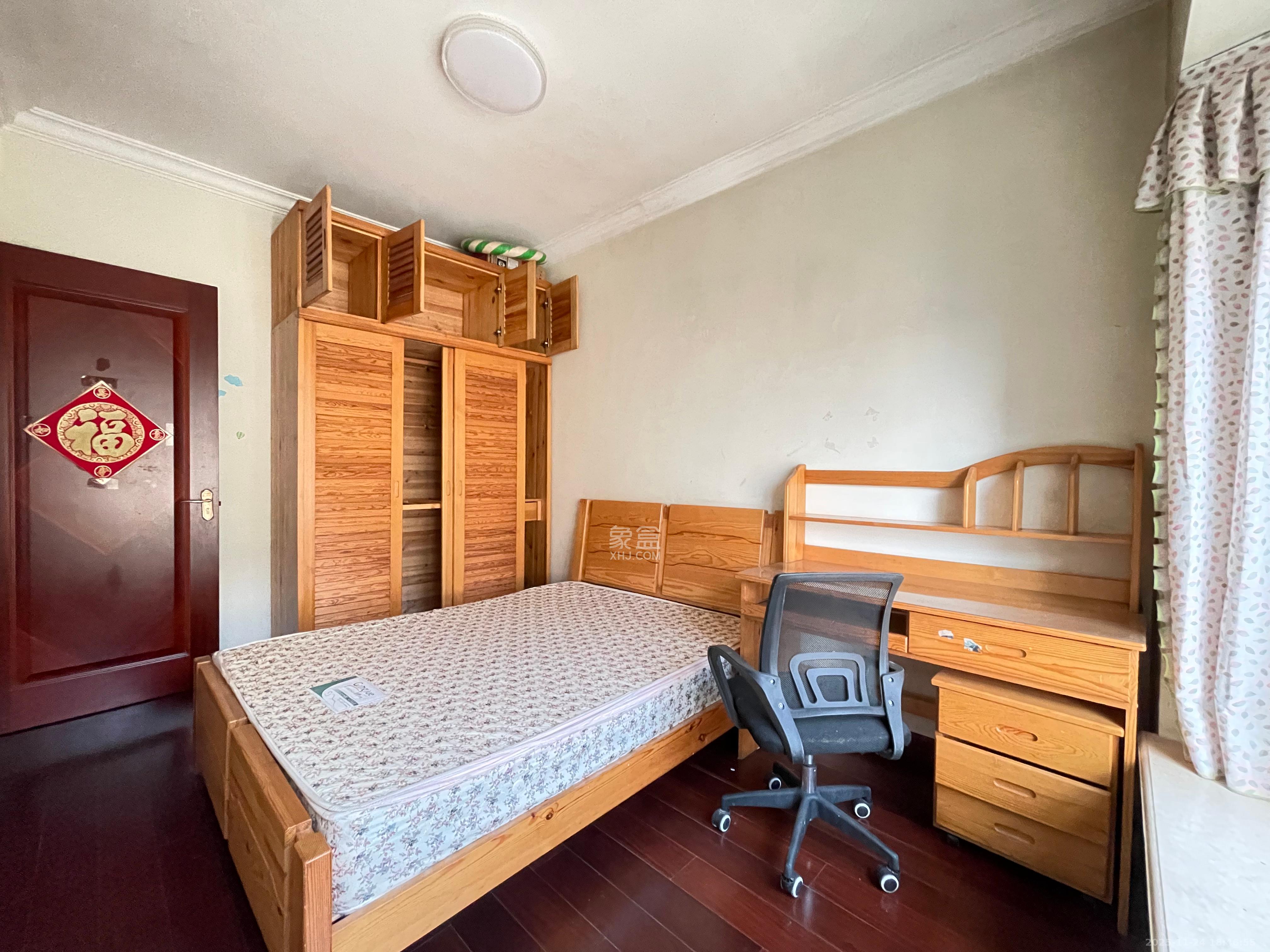 恒大名都  2室2厅1卫    1400.0元/月室内图