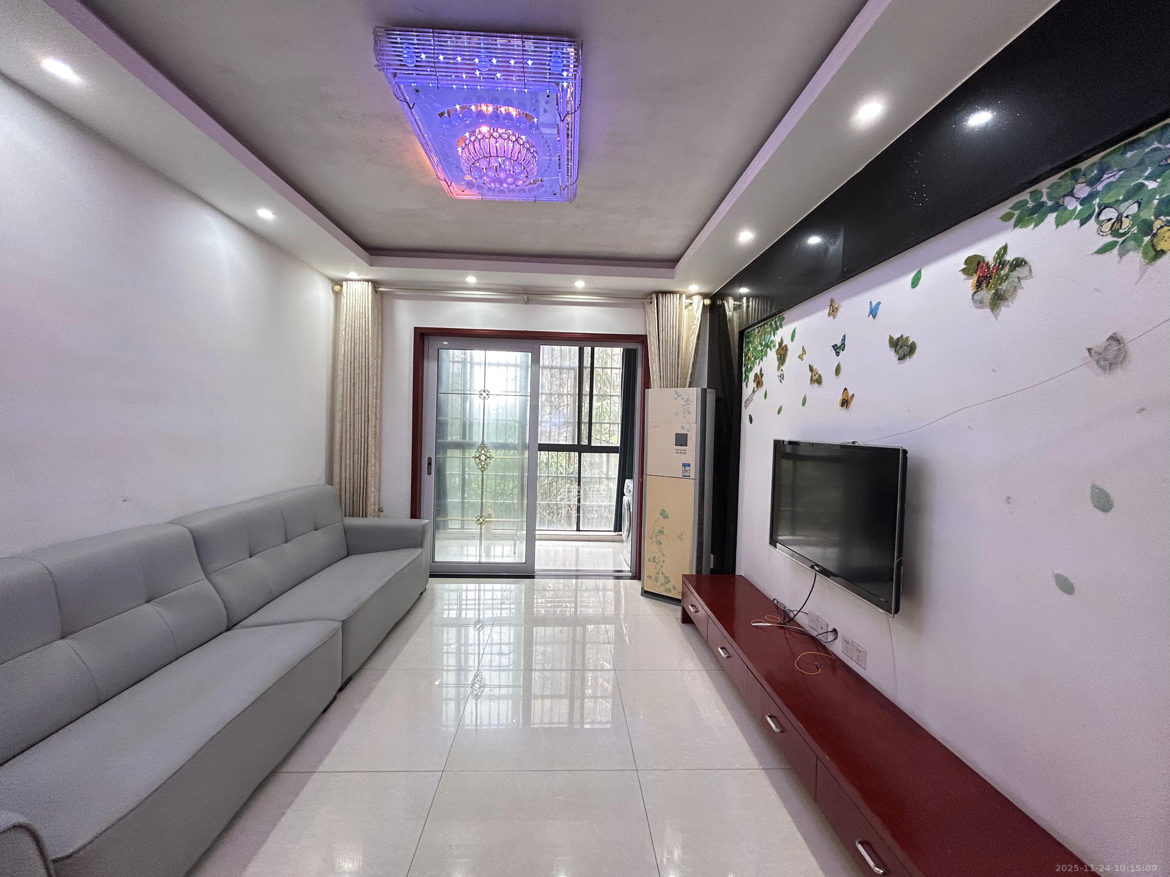 山水湾 2室2厅1卫 1600.0元/月 山水湾 2室2厅1卫 1600.0元/月室内图