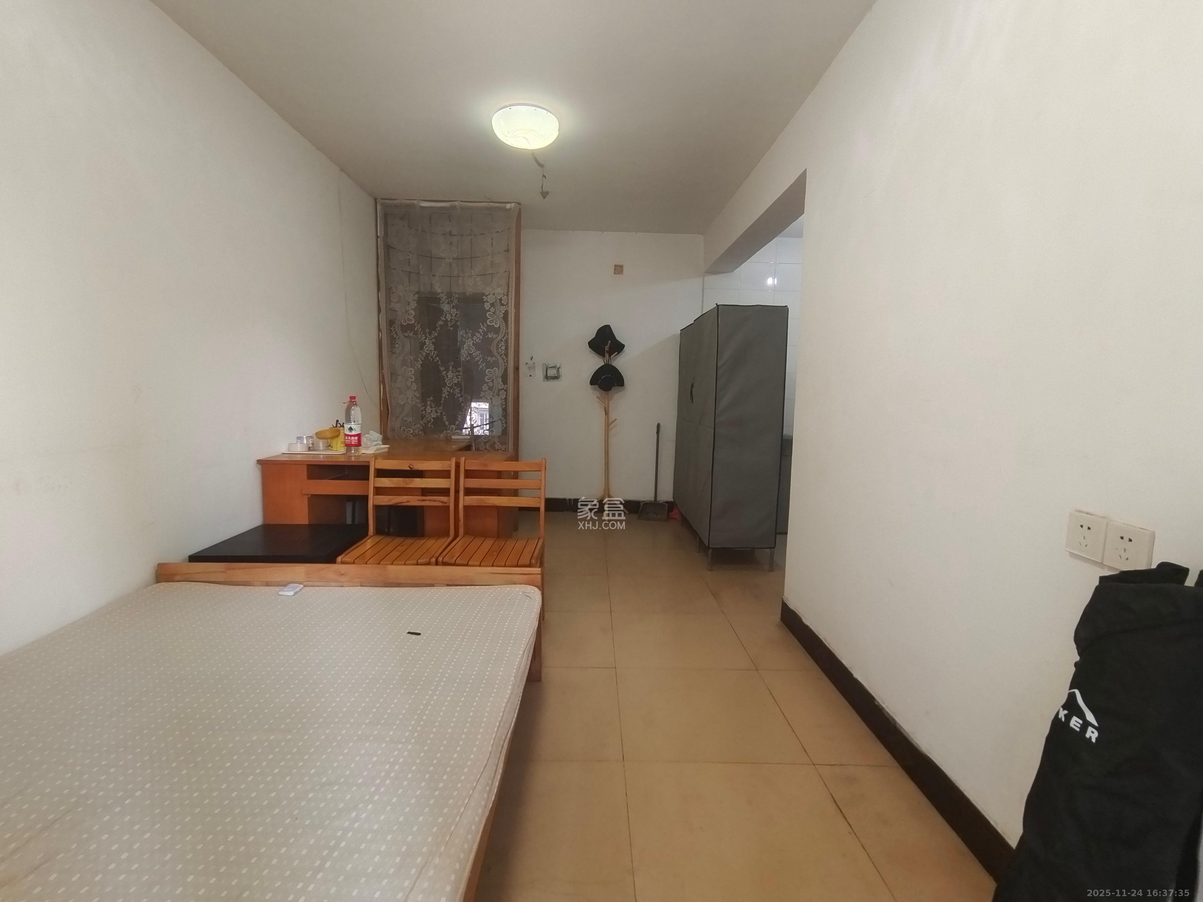 御景龙城  1室1厅1卫    1000.0元/月