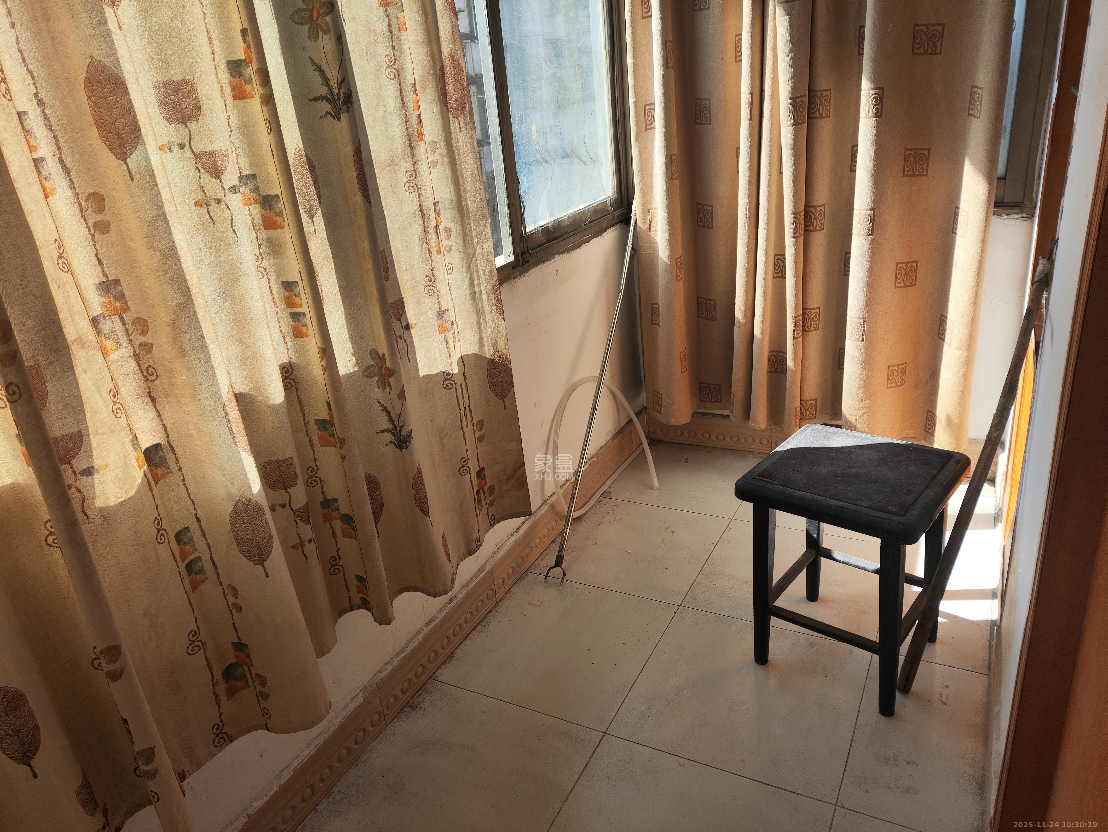 乔庄社区 2室1厅1卫 1600.0元/月 乔庄社区 2室1厅1卫 1600.0元/月室内图