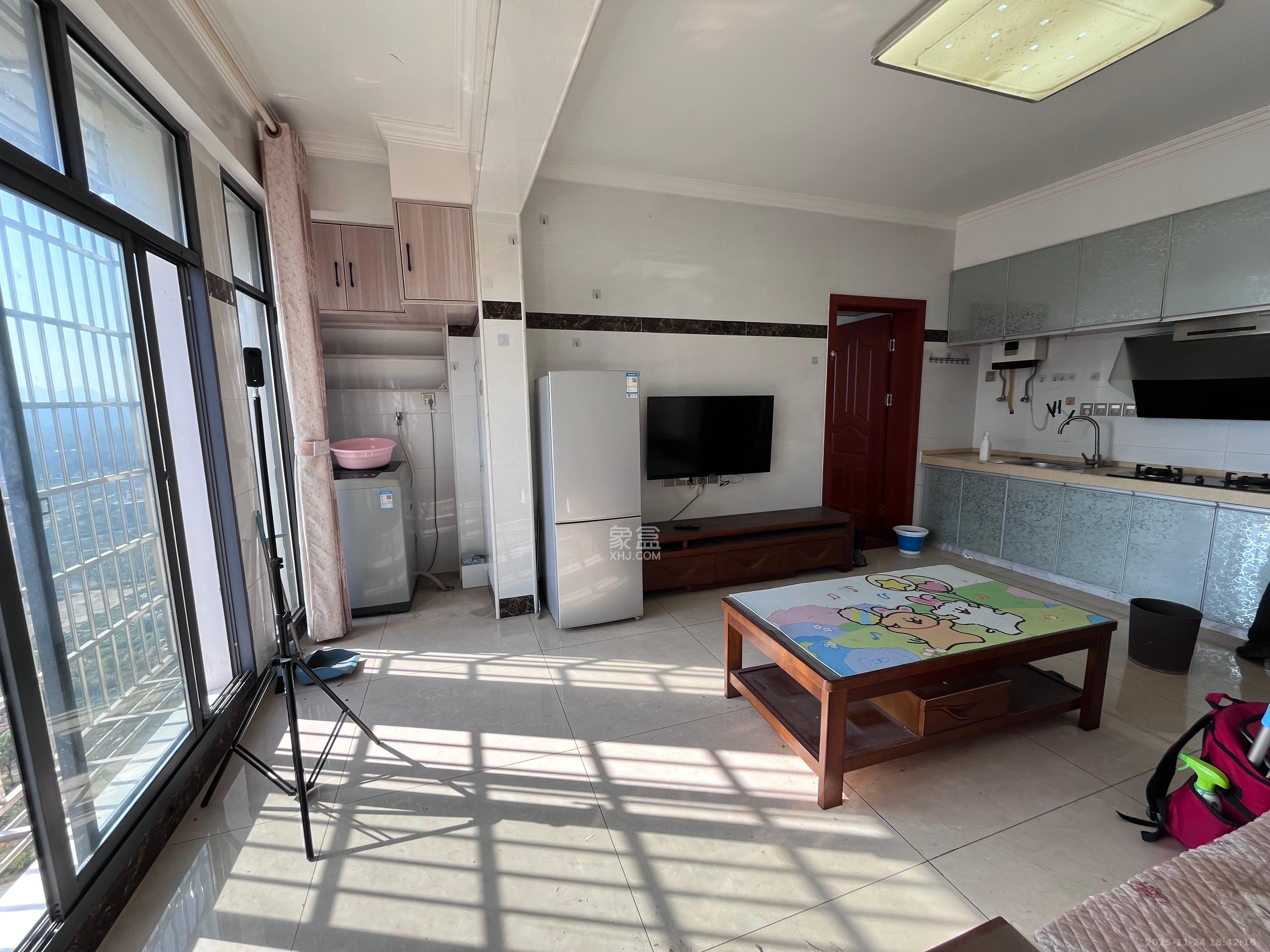 和康园小区 1室1厅1卫 1350.0元/月 和康园小区 1室1厅1卫 1350.0元/月室内图