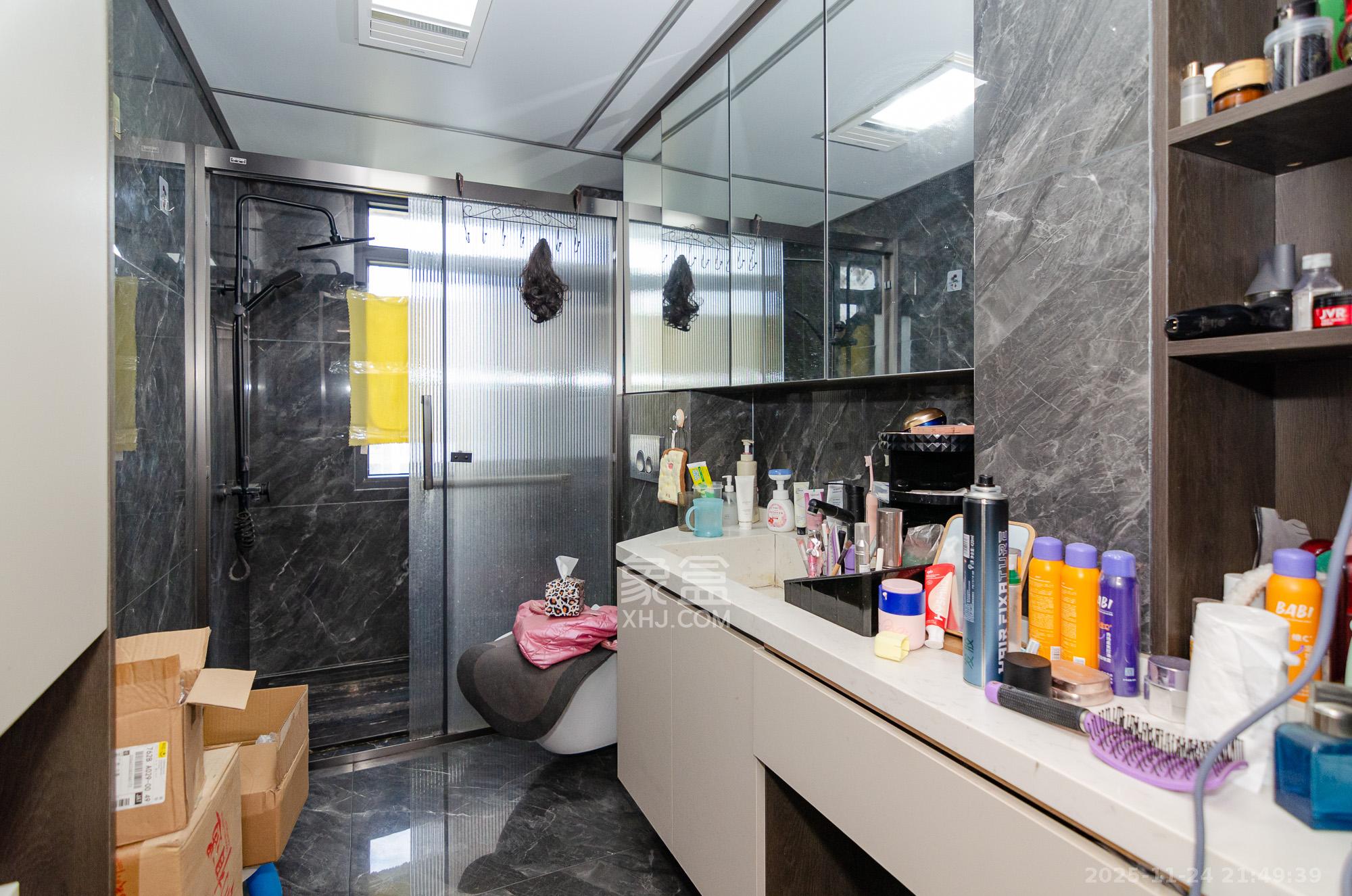 润和谷山郡（悦禧山庄水榭花都）  1室0厅2卫    125.0万卫生间