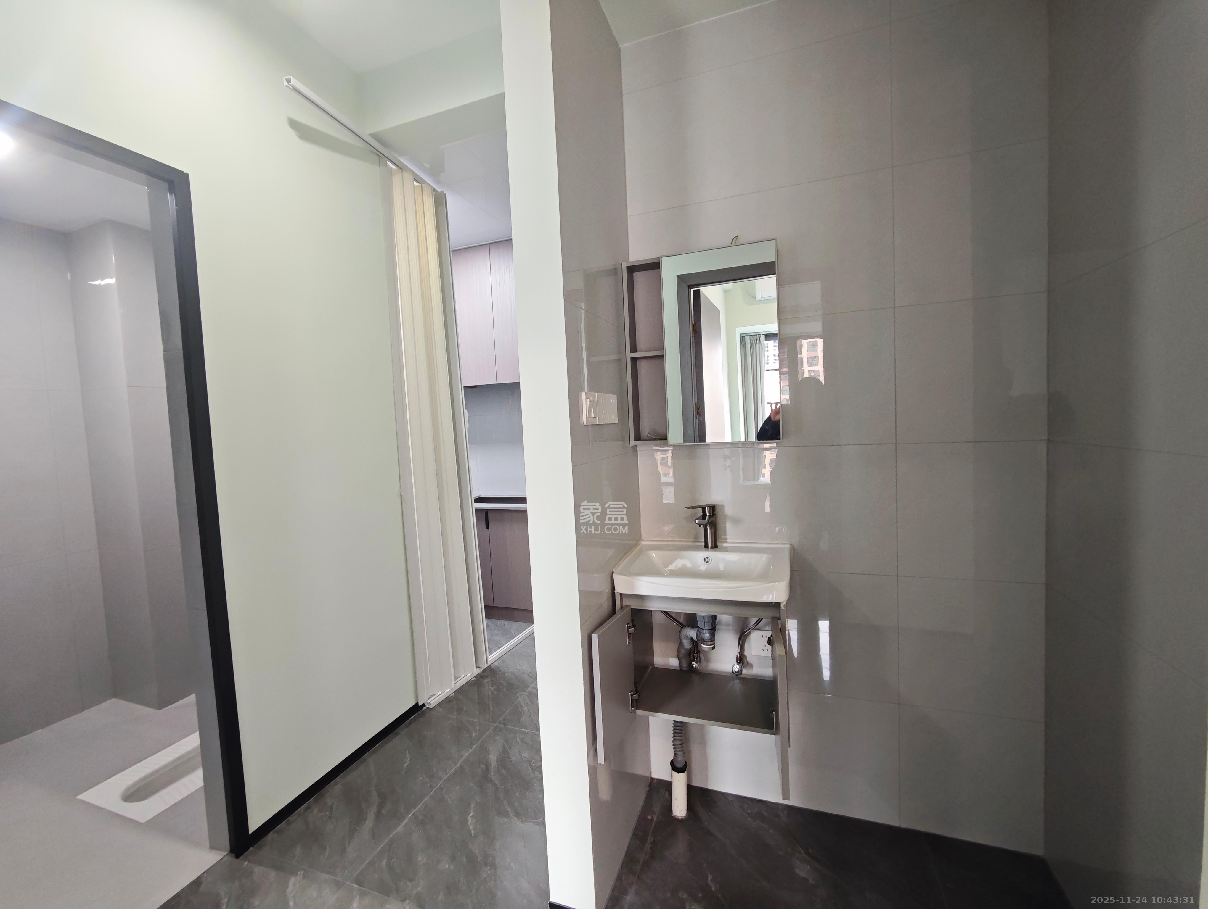 南益名士豪庭 2室1厅1卫 2500.0元/月 南益名士豪庭 2室1厅1卫 2500.0元/月室内图