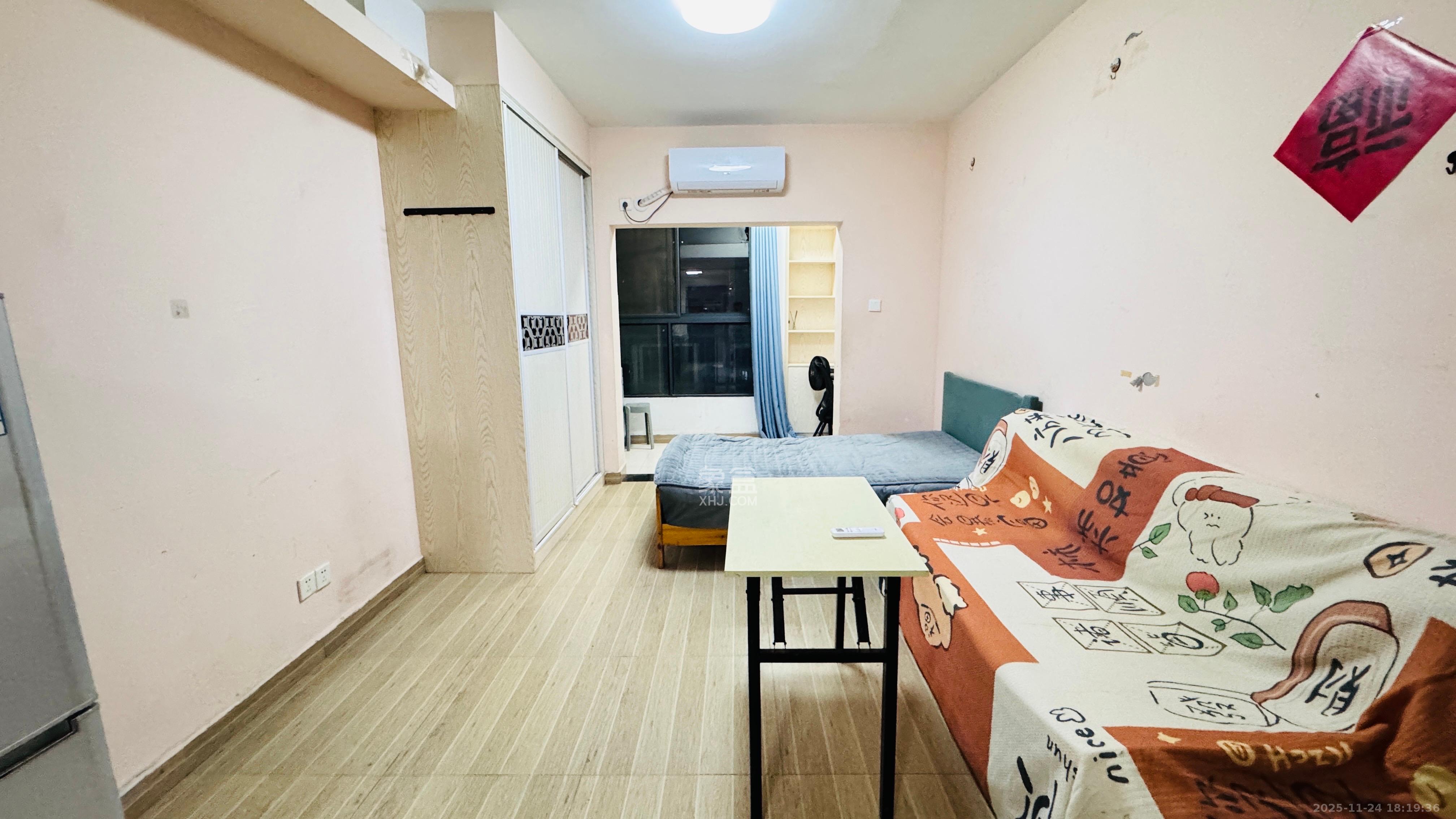 保利麓谷林语I区  1室1厅1卫    1200.0元/月