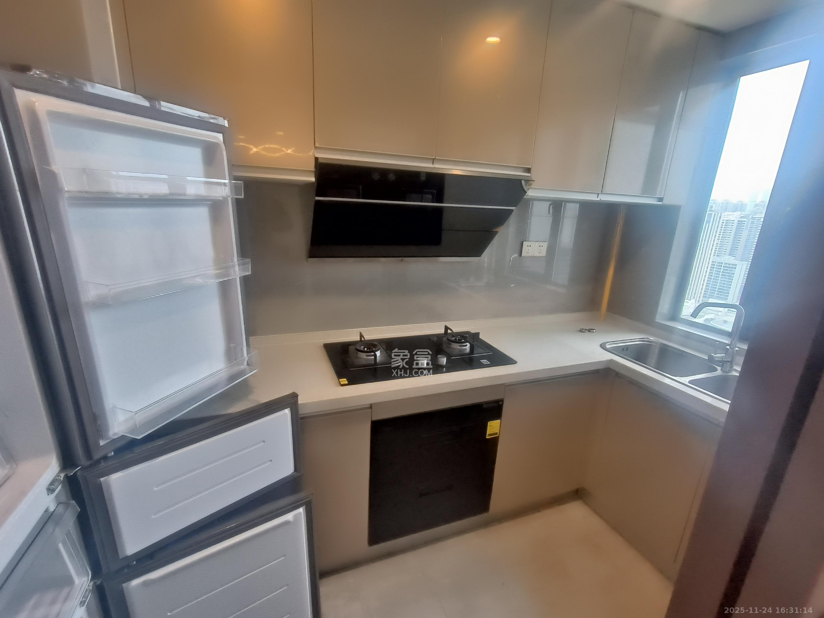 绿地长沙城际空间站（柏仕佳苑）  4室2厅2卫    3700.0元/月室内图