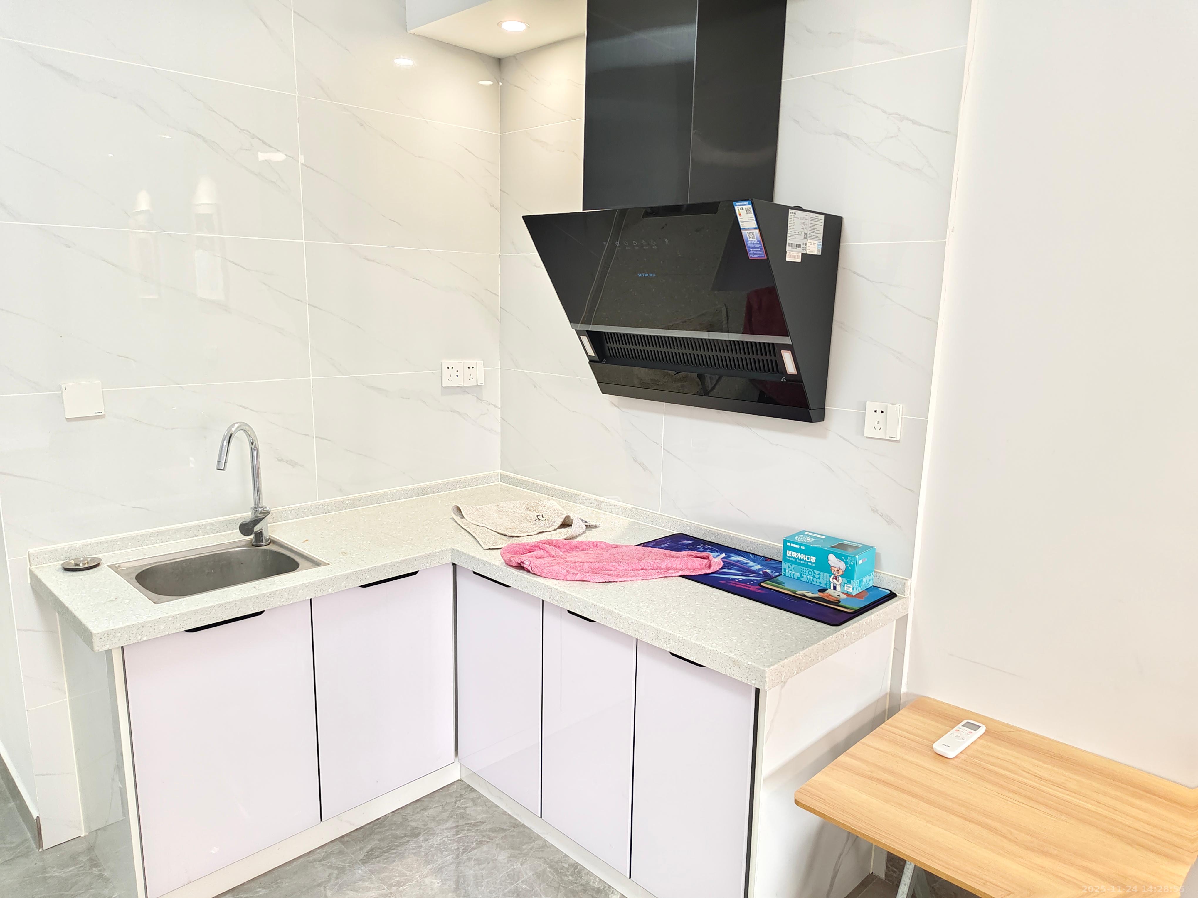 COCO蜜城  1室1厅1卫    1450.0元/月室内图