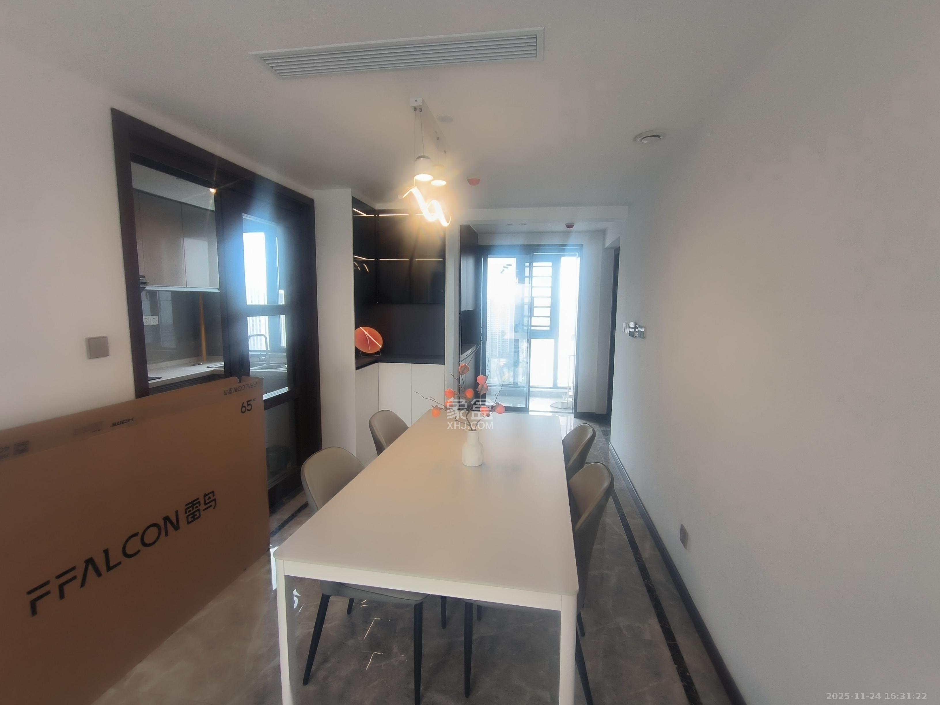 绿地长沙城际空间站（柏仕佳苑）  4室2厅2卫    3700.0元/月室内图