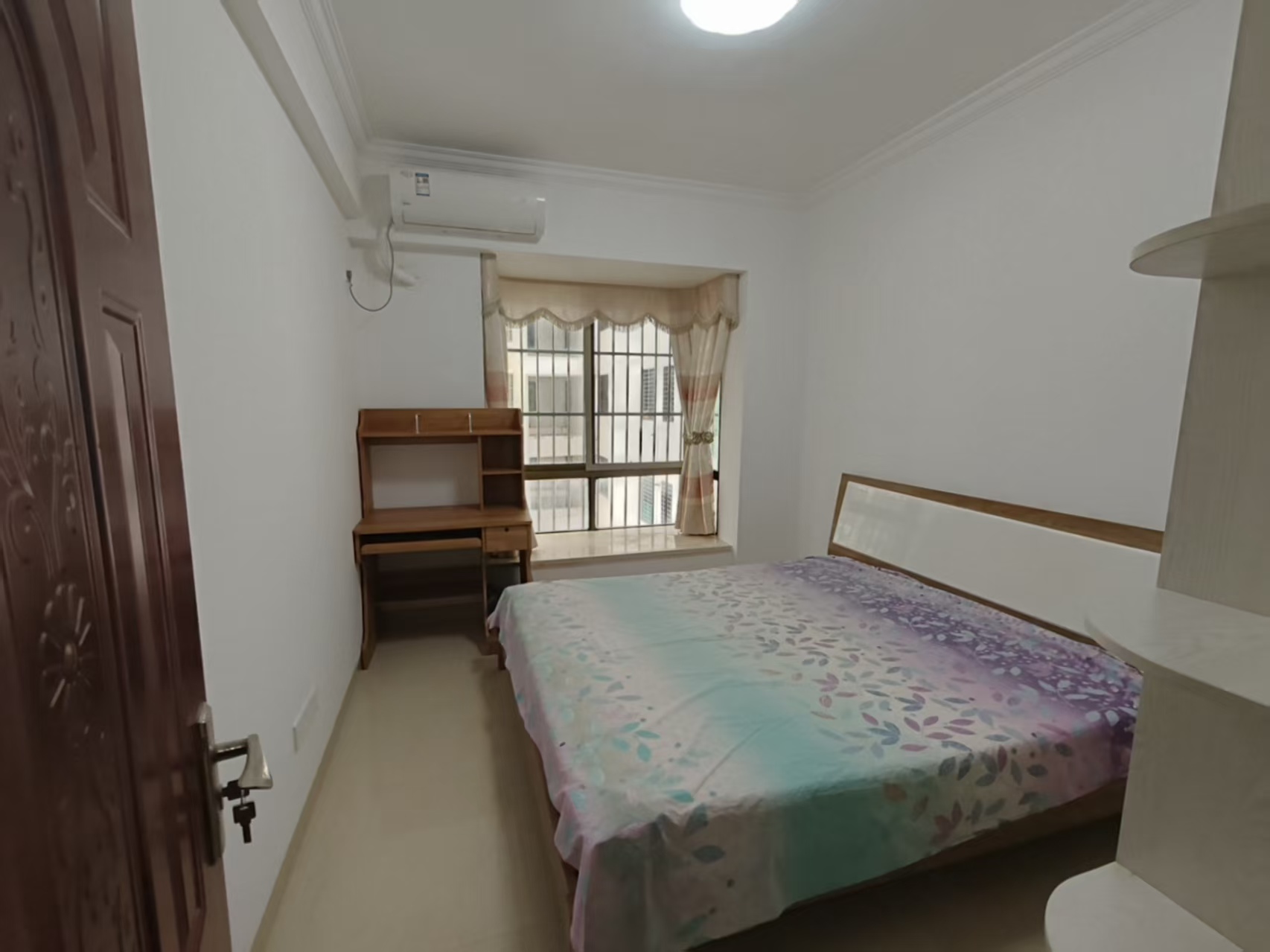 德盛华庭 3室2厅2卫 2300.0元/月 德盛华庭 3室2厅2卫 2300.0元/月室内图