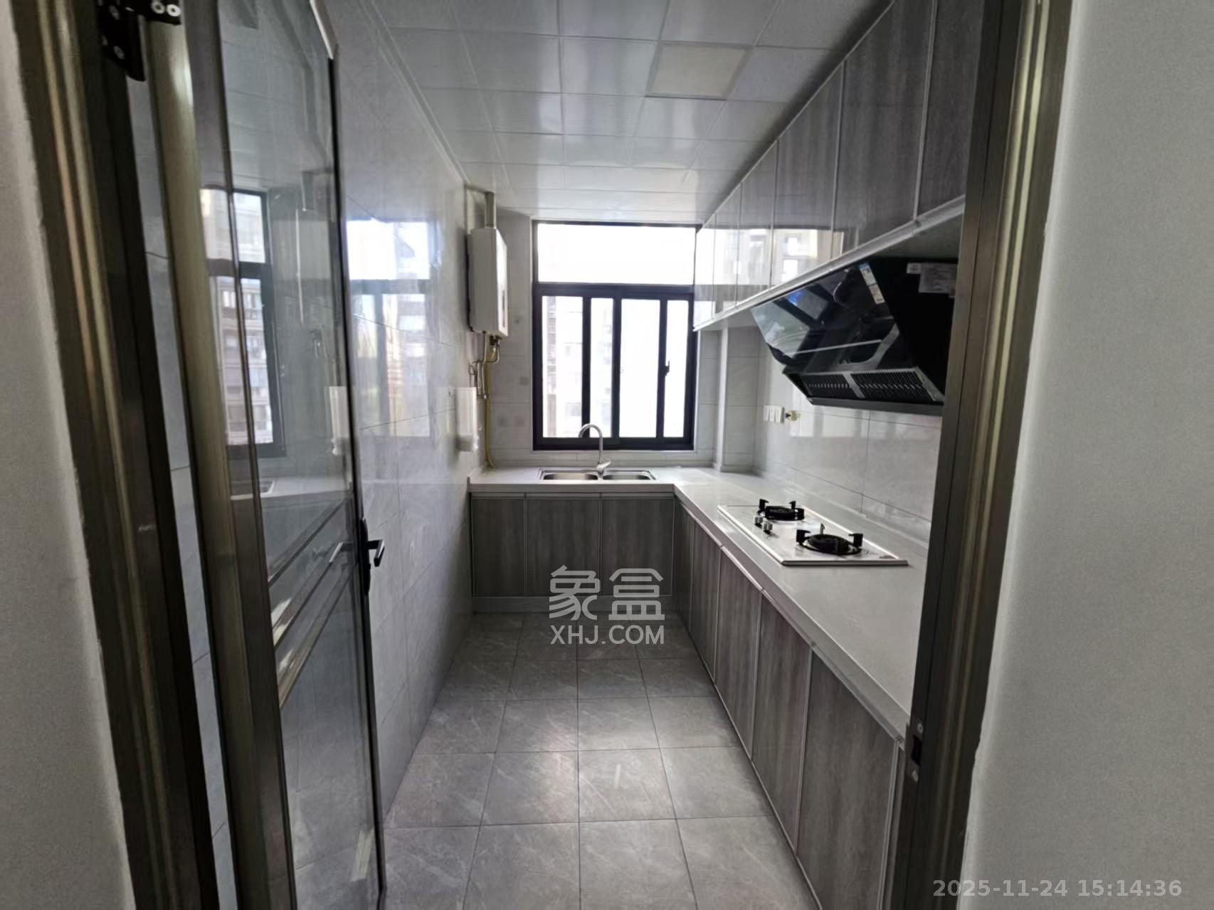 中央美郡 3室2厅2卫 3000.0元/月 中央美郡 3室2厅2卫 3000.0元/月室内图