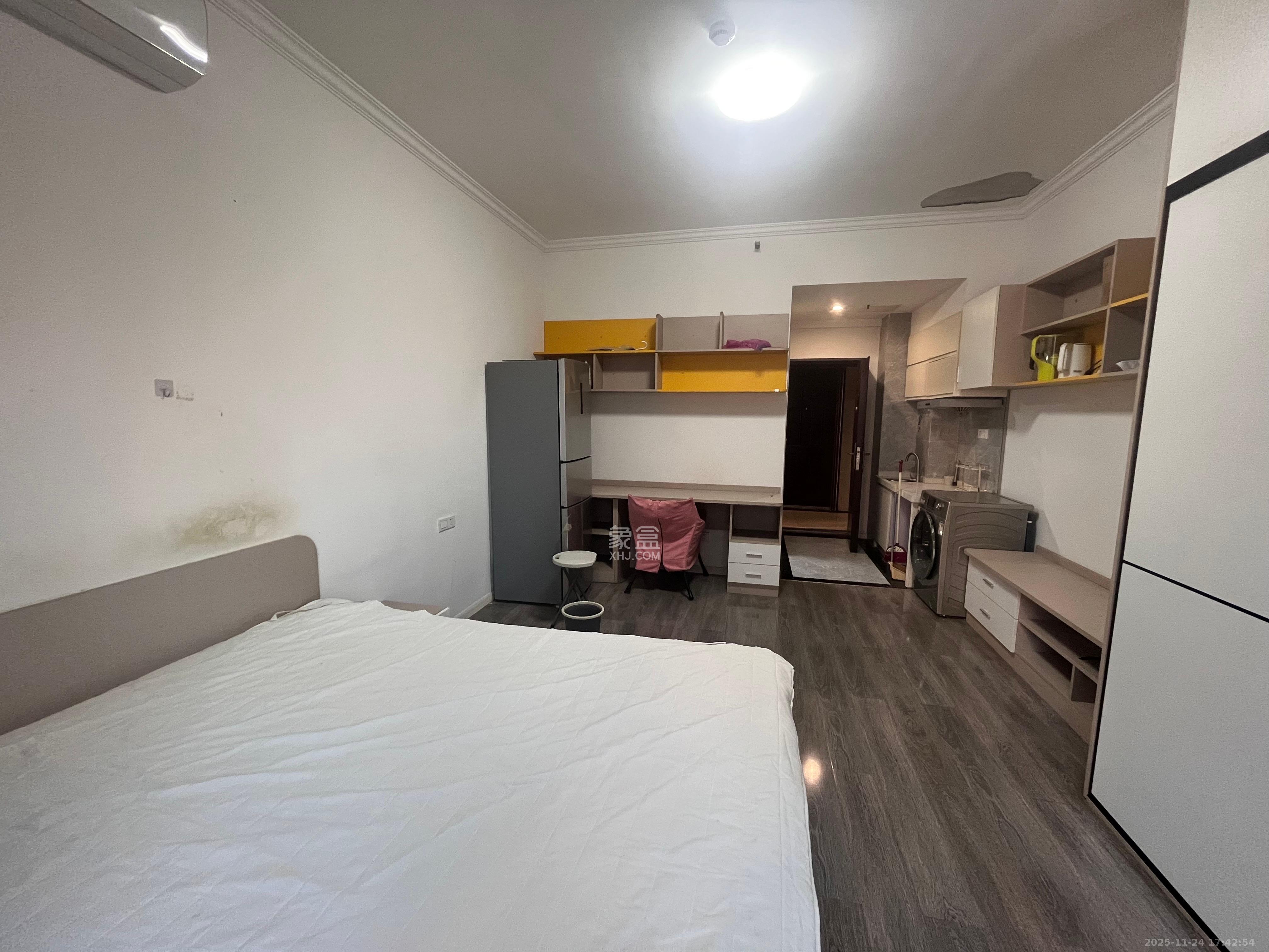 梅溪鑫苑名家  1室1厅1卫    1400.0元/月室内图