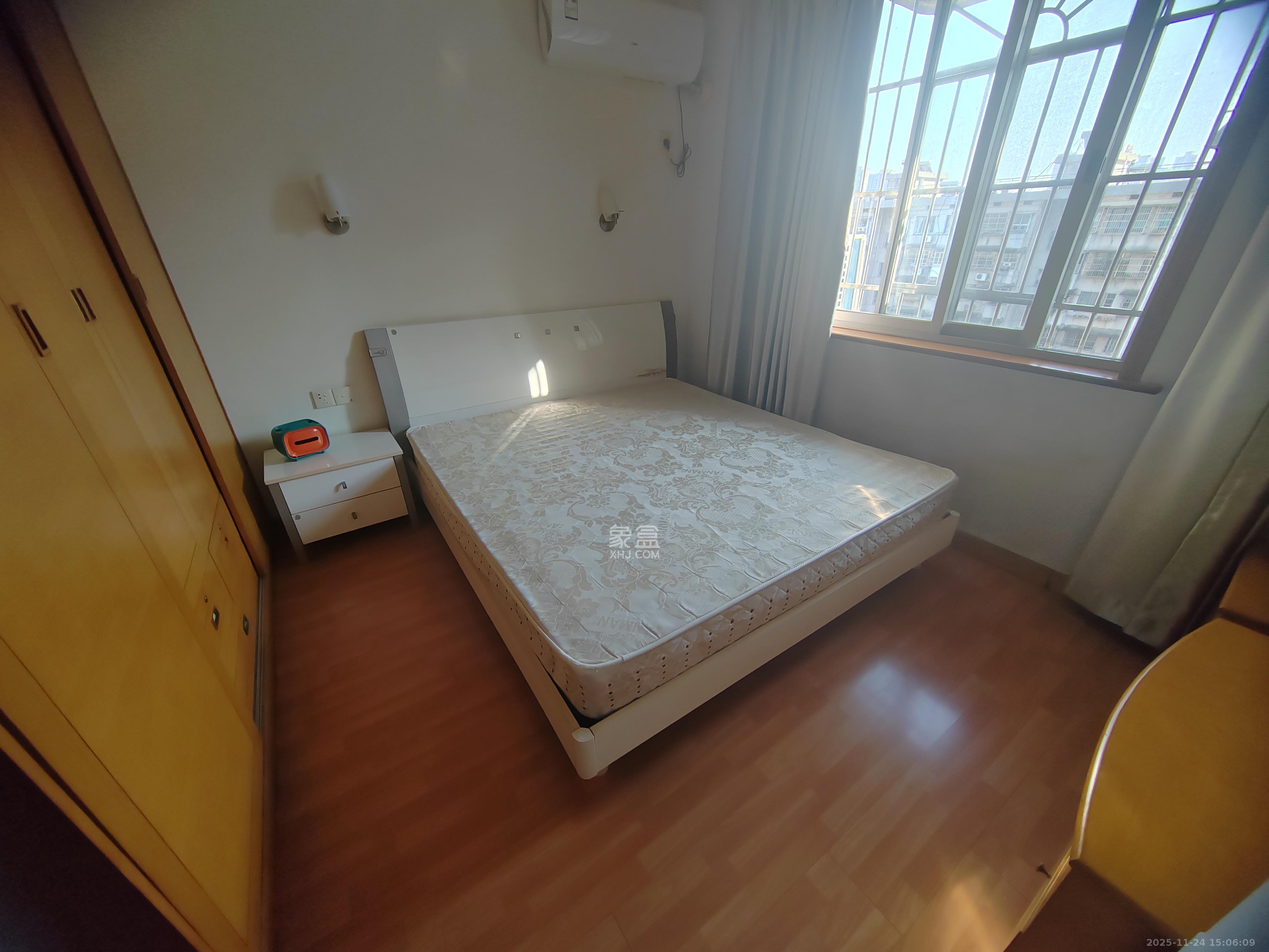 狮子山二片  2室1厅1卫    1200.0元/月室内图