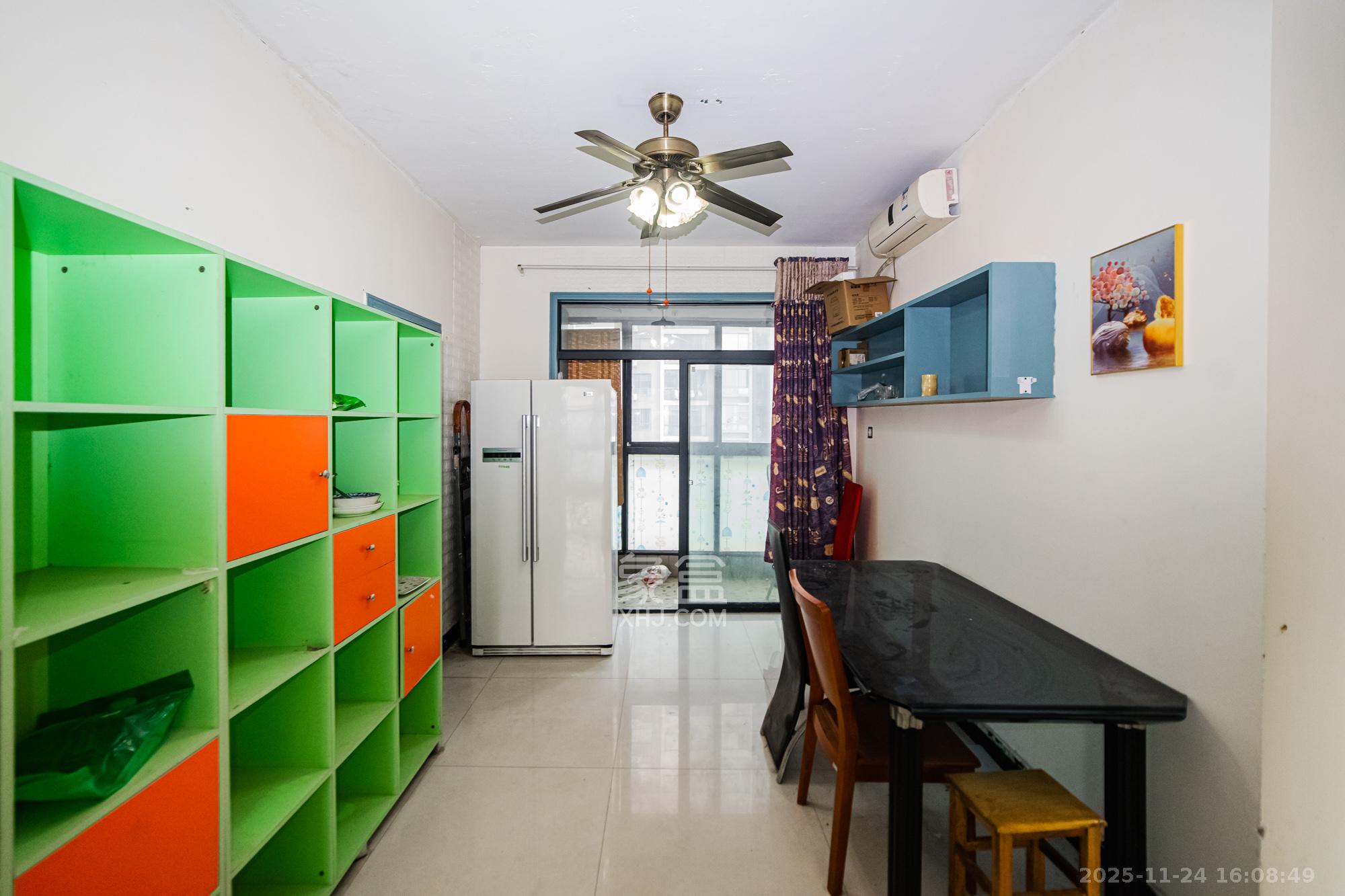 湘江世纪城咏江苑 3室2厅2卫 91.0万 湘江世纪城咏江苑 3室2厅2卫 91.0万客厅