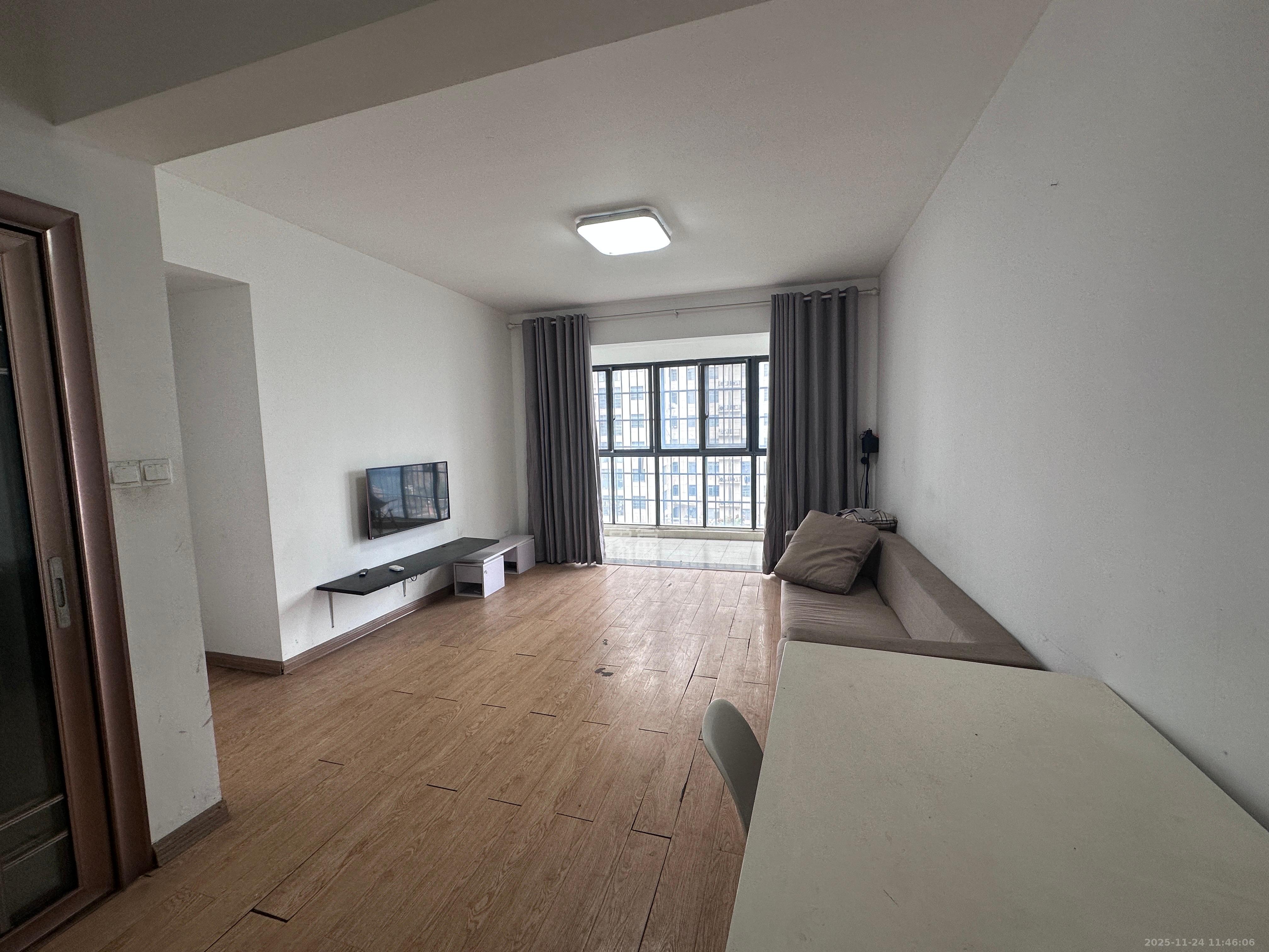 华侨假日中心(晟华苑) 2室2厅1卫 2000.0元/月 华侨假日中心(晟华苑) 2室2厅1卫 2000.0元/月室内图