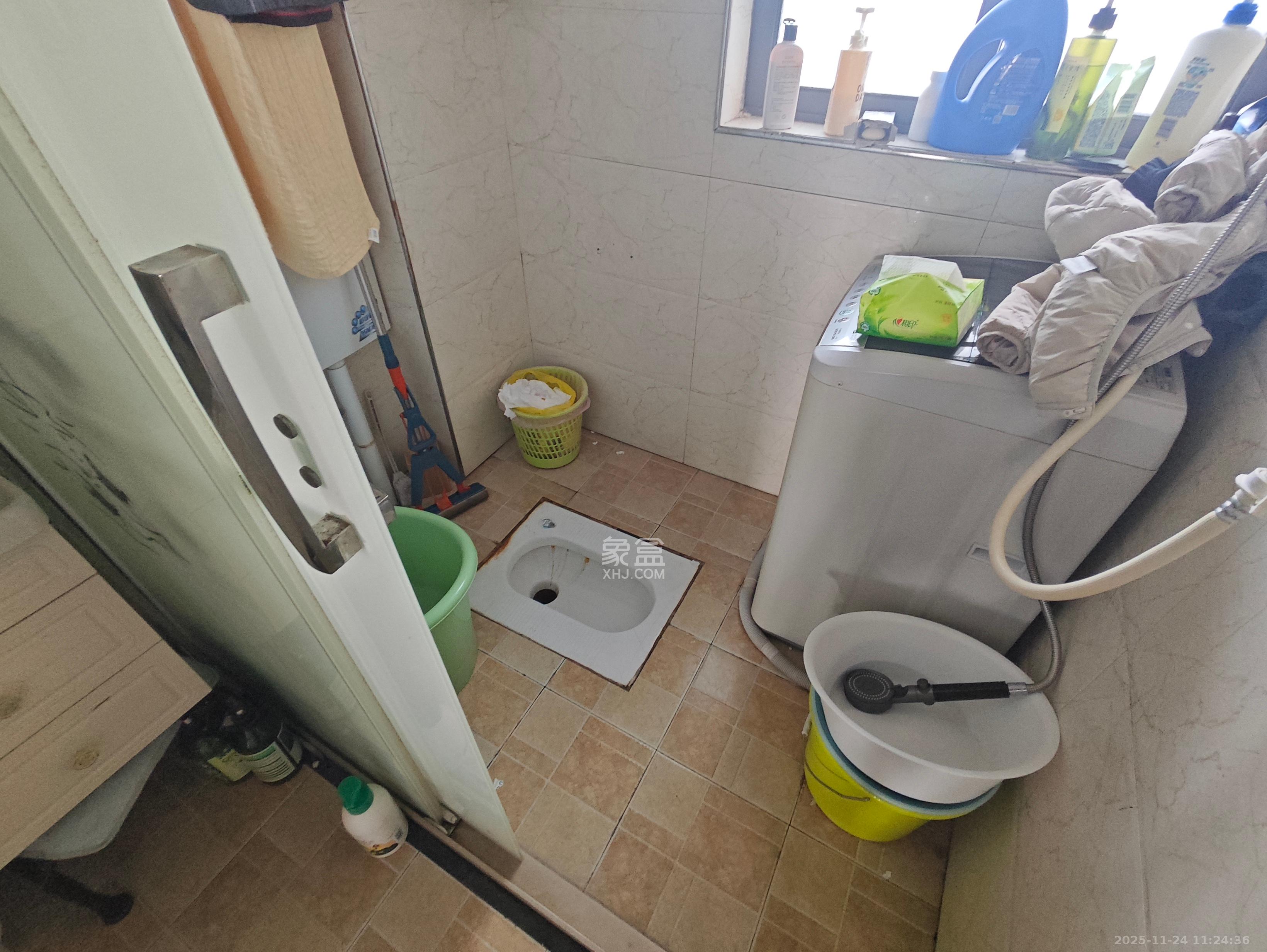 通用时代国际社区  1室2厅2卫    2500.0元/月室内图