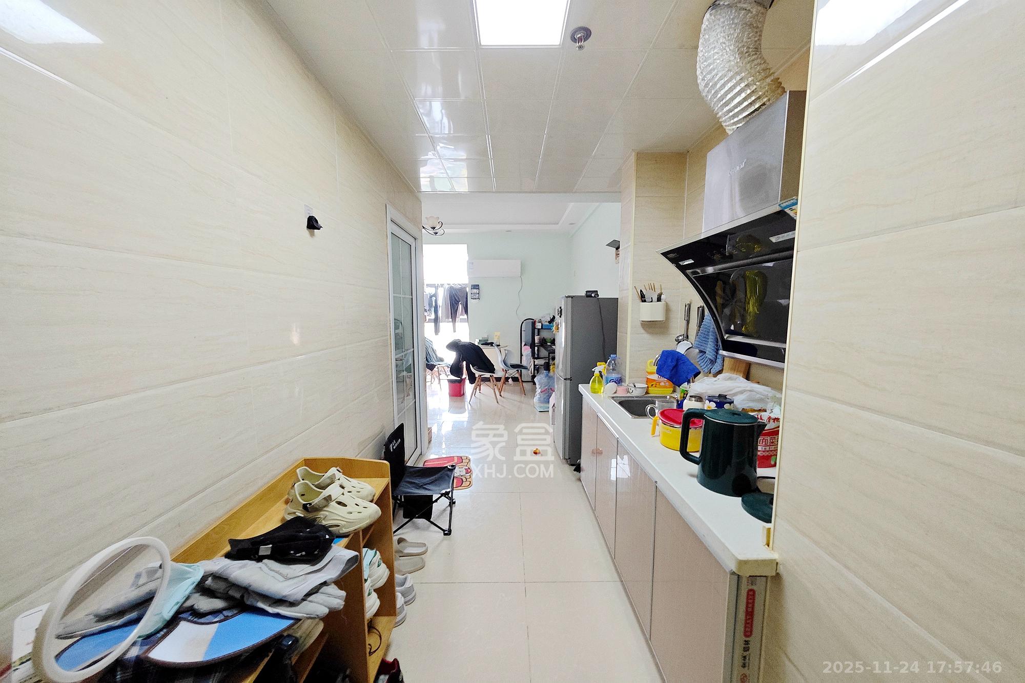 新世界广场 1室1厅1卫 25.0万 新世界广场 1室1厅1卫 25.0万厨房