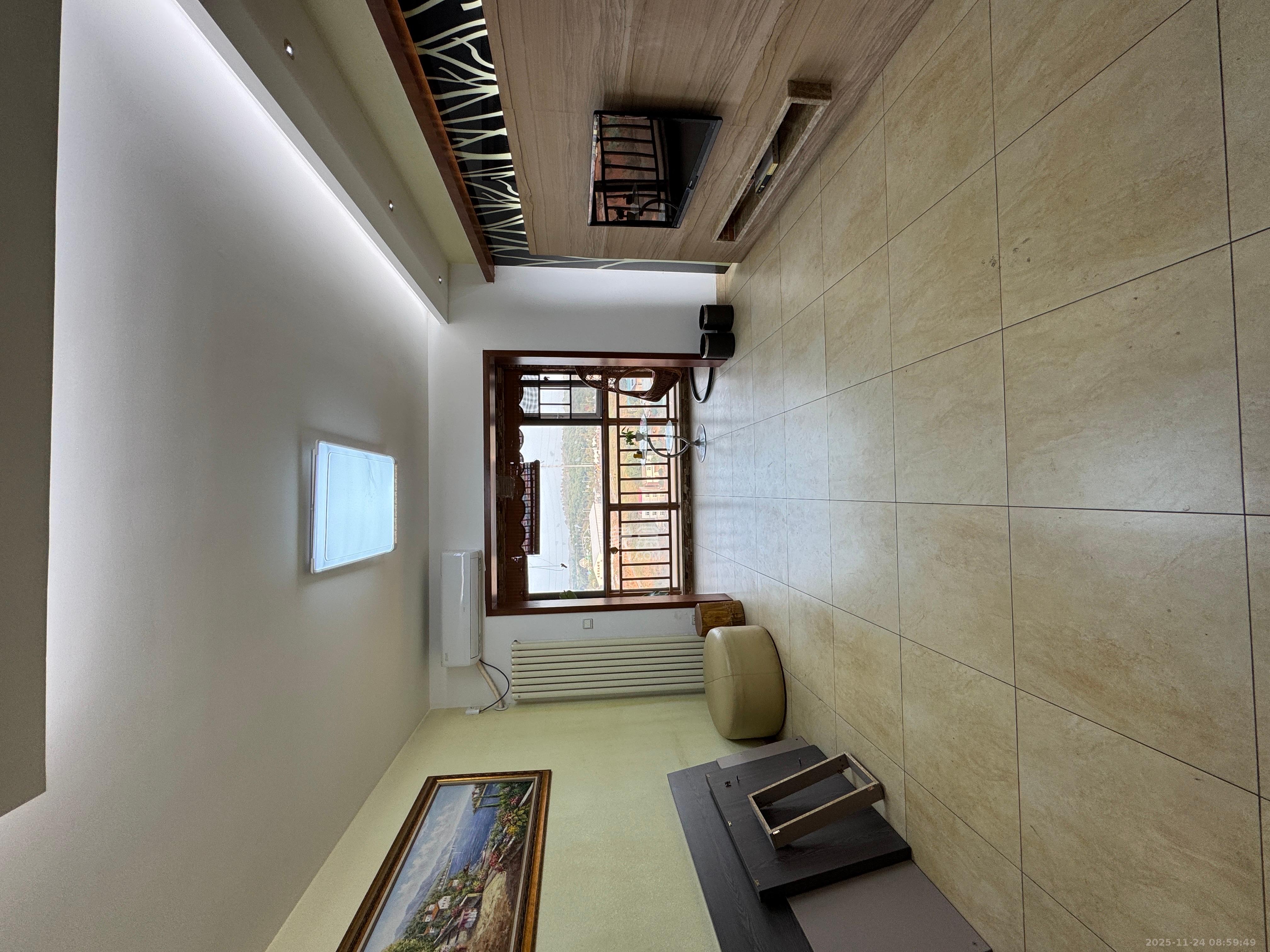 怡海星城  1室2厅1卫    1800.0元/月