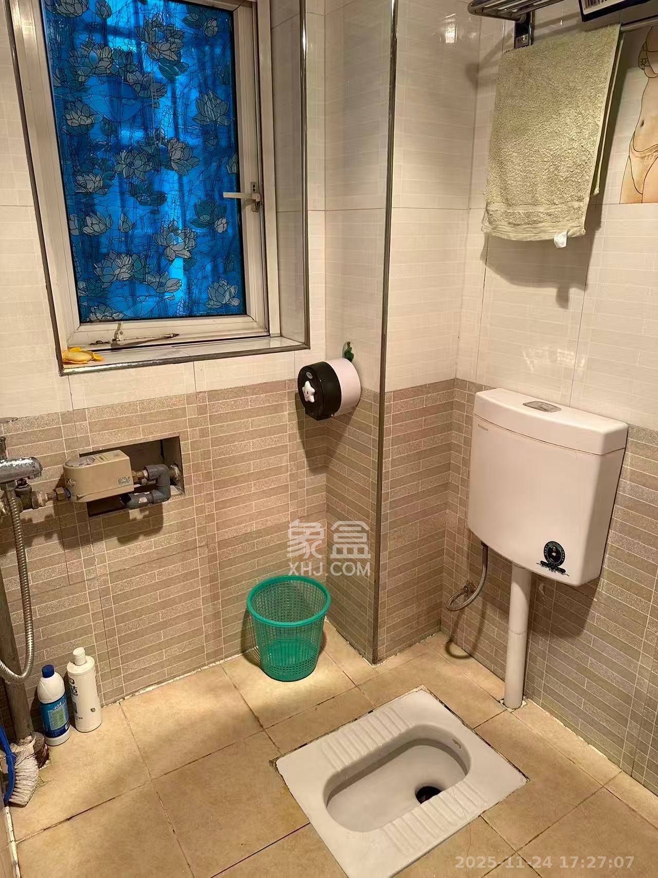 新诚小区 2室2厅1卫 1500.0元/月 新诚小区 2室2厅1卫 1500.0元/月室内图