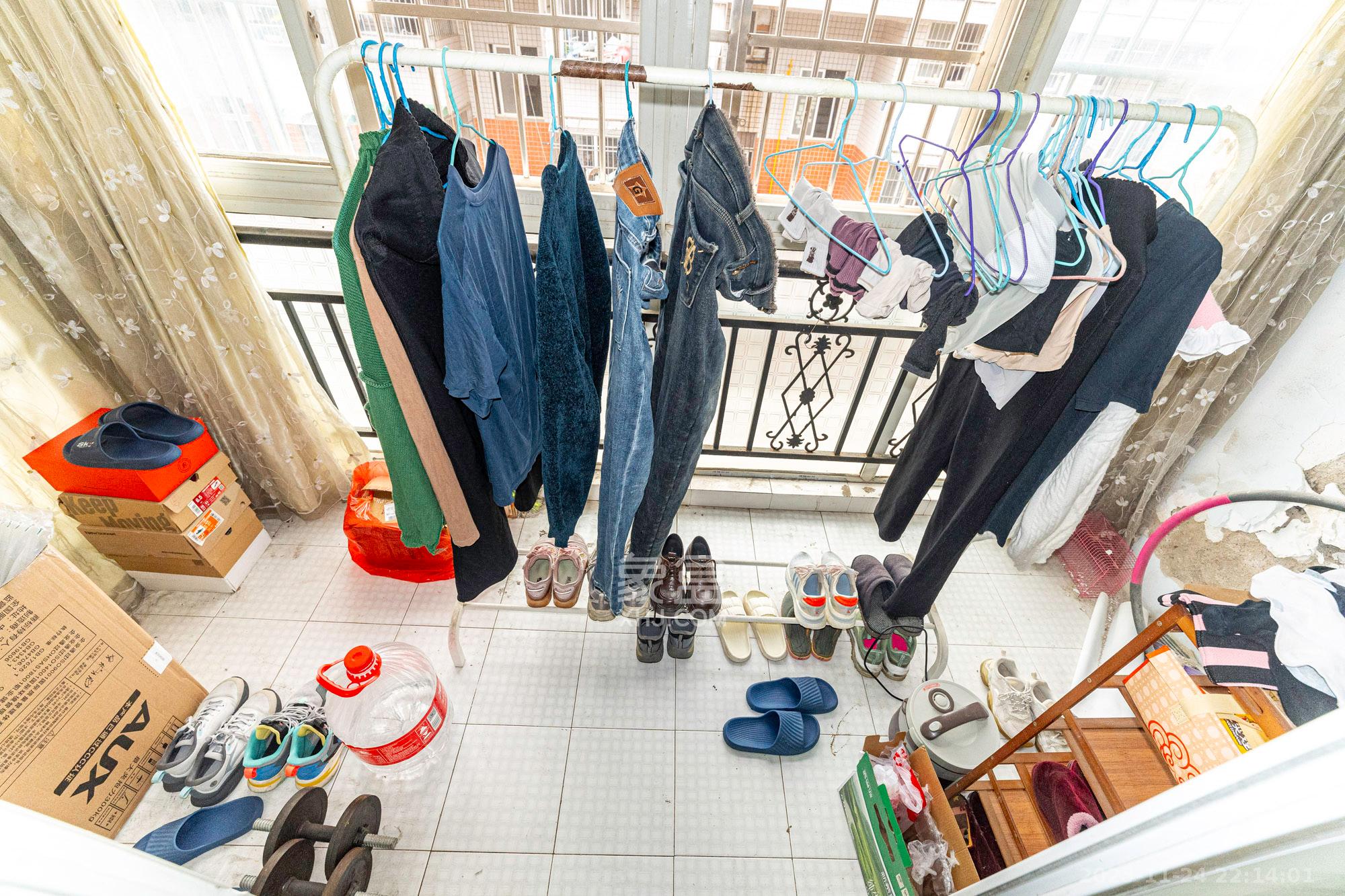 湘绣城  3室2厅1卫    35.0万阳台