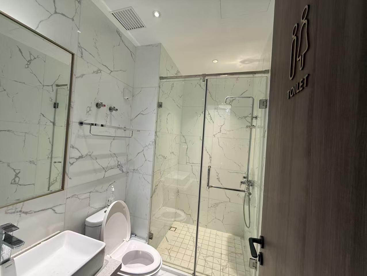 置地东方广场   125.0㎡      7500.0元/月室内图