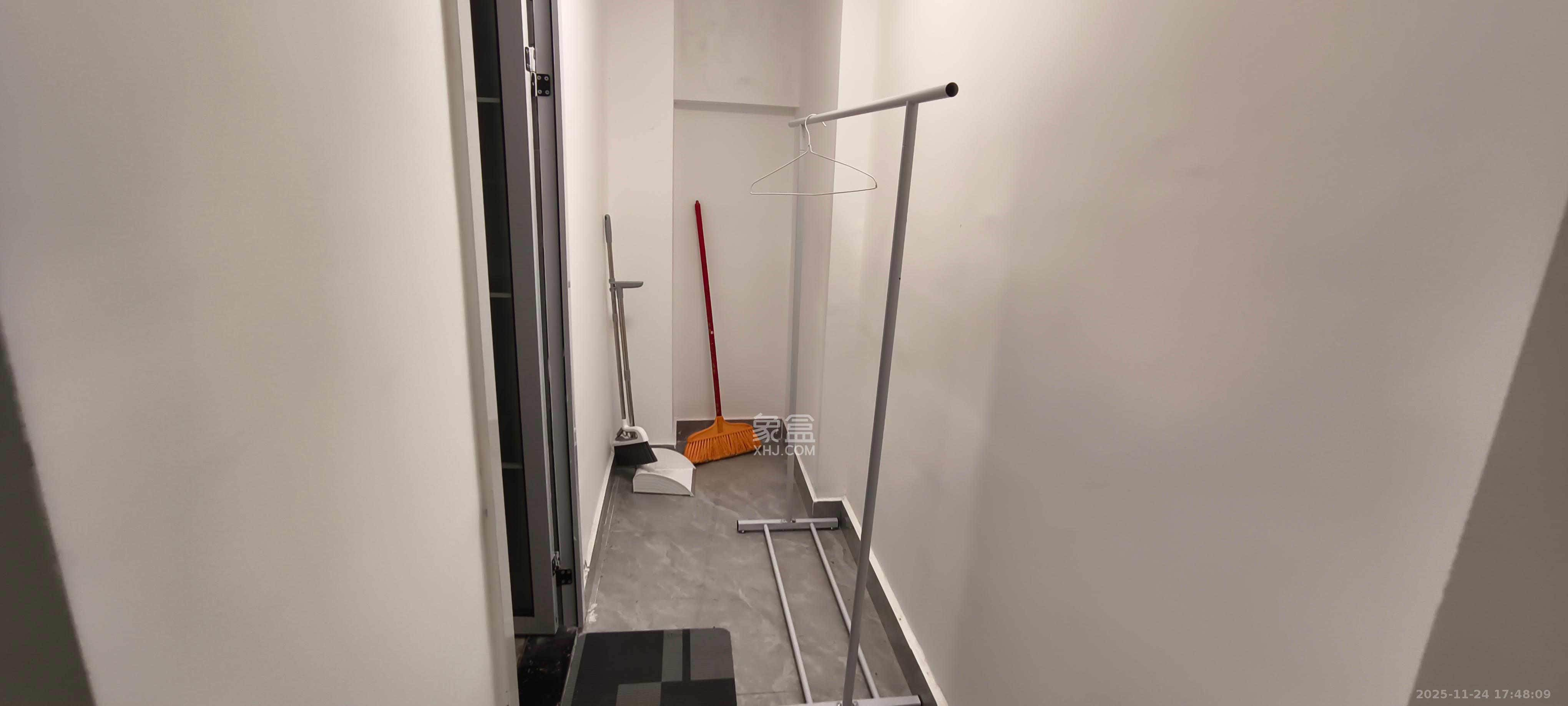 力高凤凰新天  1室1厅1卫    1300.0元/月室内图