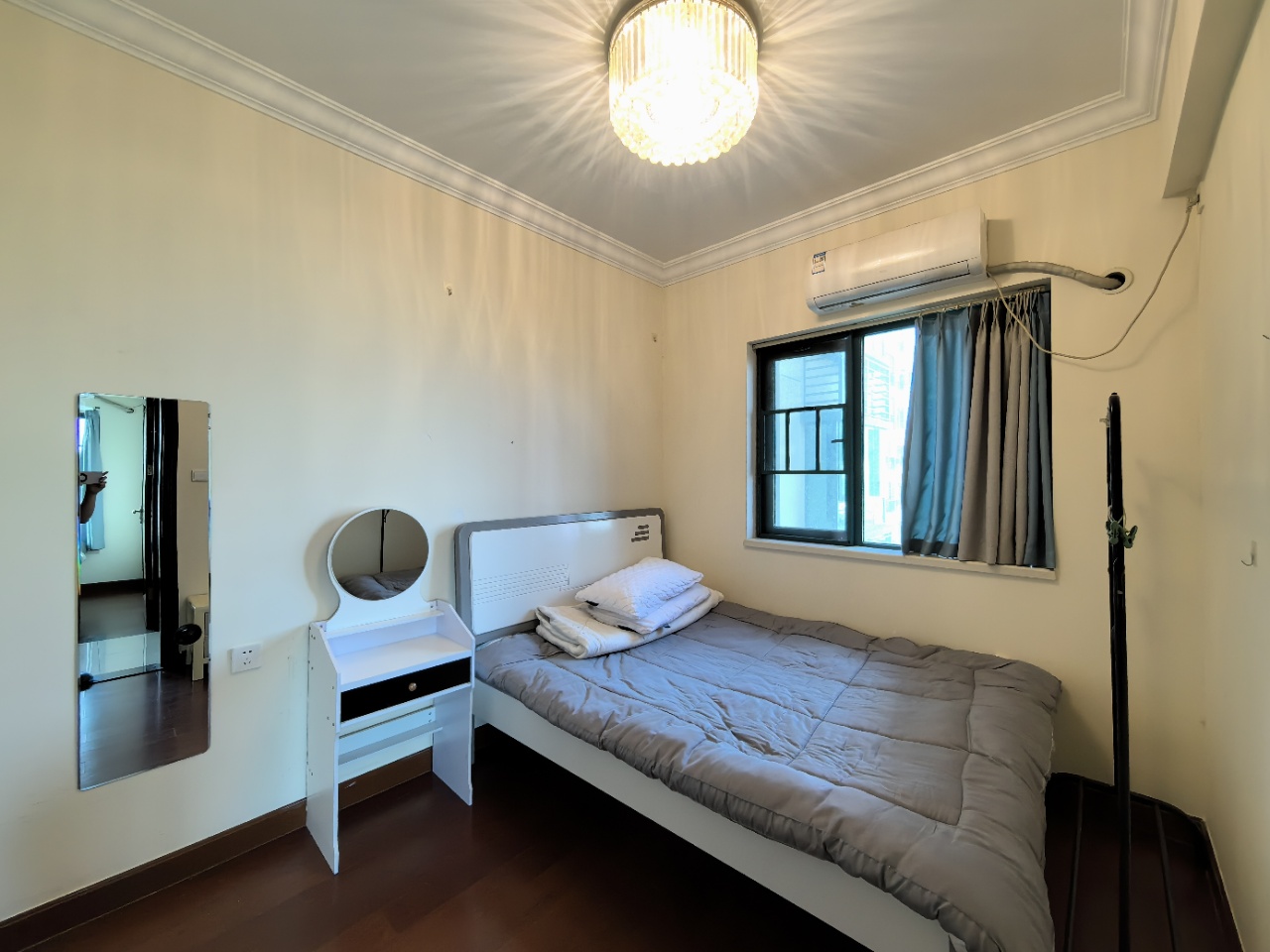 恒大绿洲  3室2厅1卫    1600.0元/月室内图