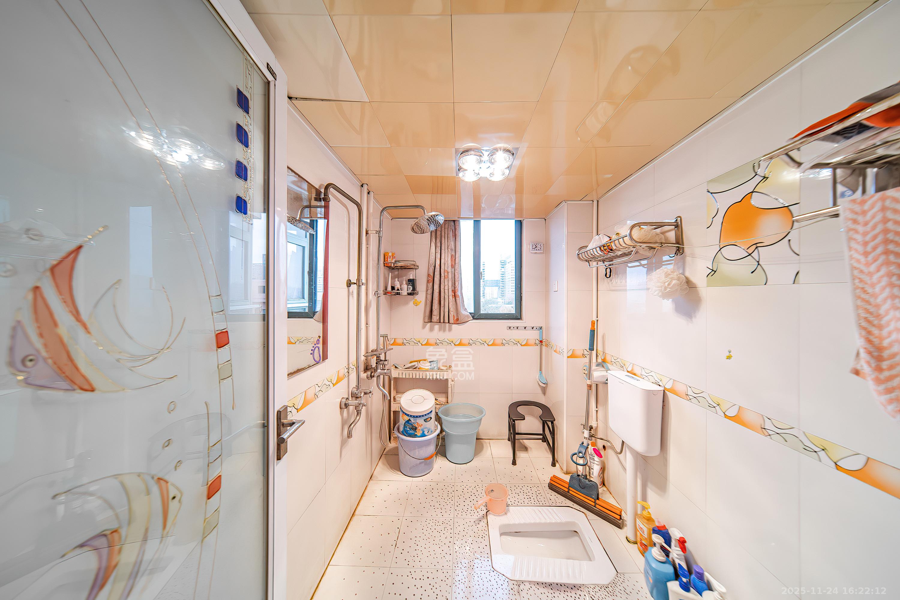 佳阳悦景馨都  3室2厅2卫    88.0万卫生间