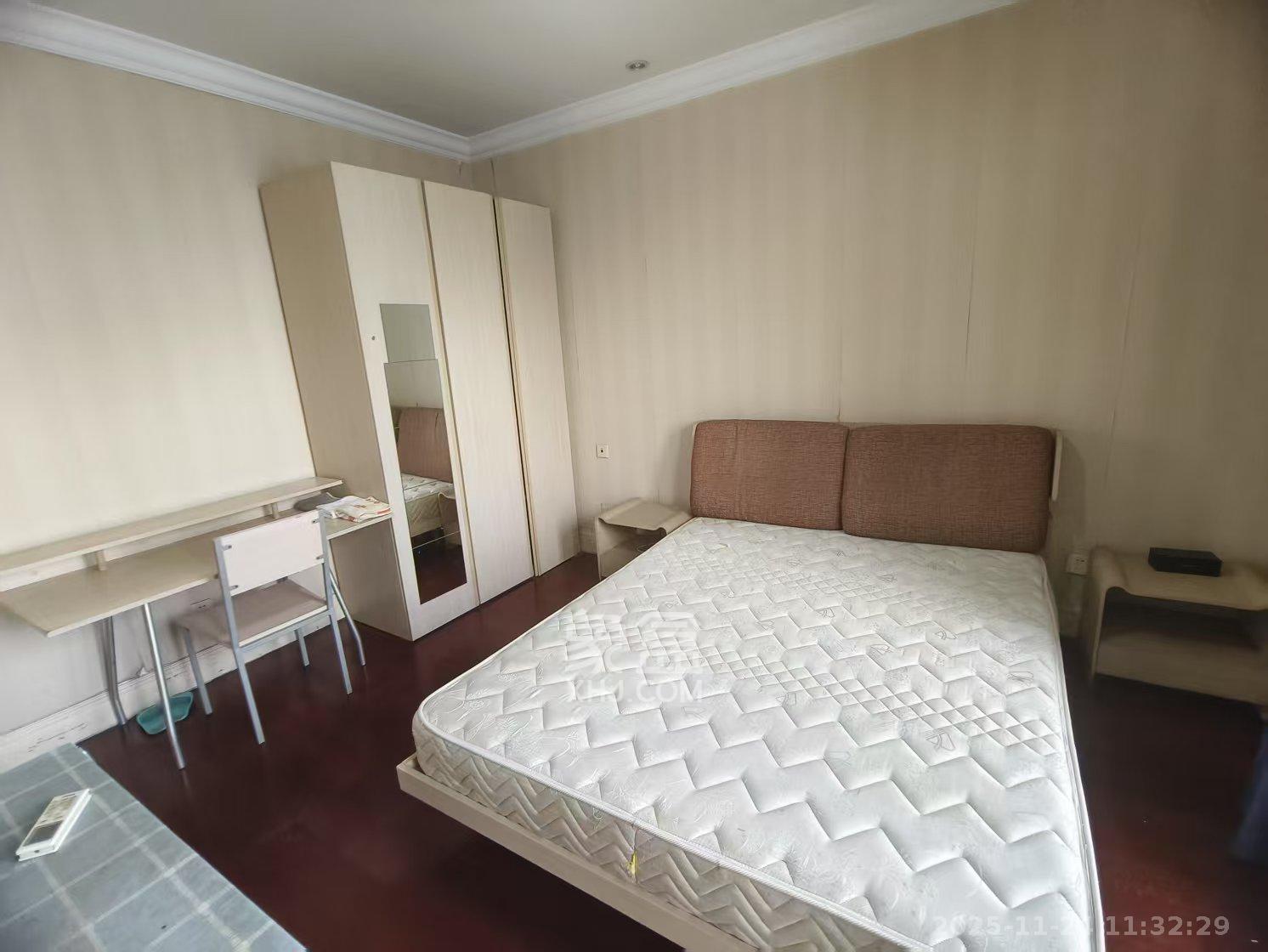 郡原广场 1室1厅1卫 1300.0元/月 郡原广场 1室1厅1卫 1300.0元/月室内图