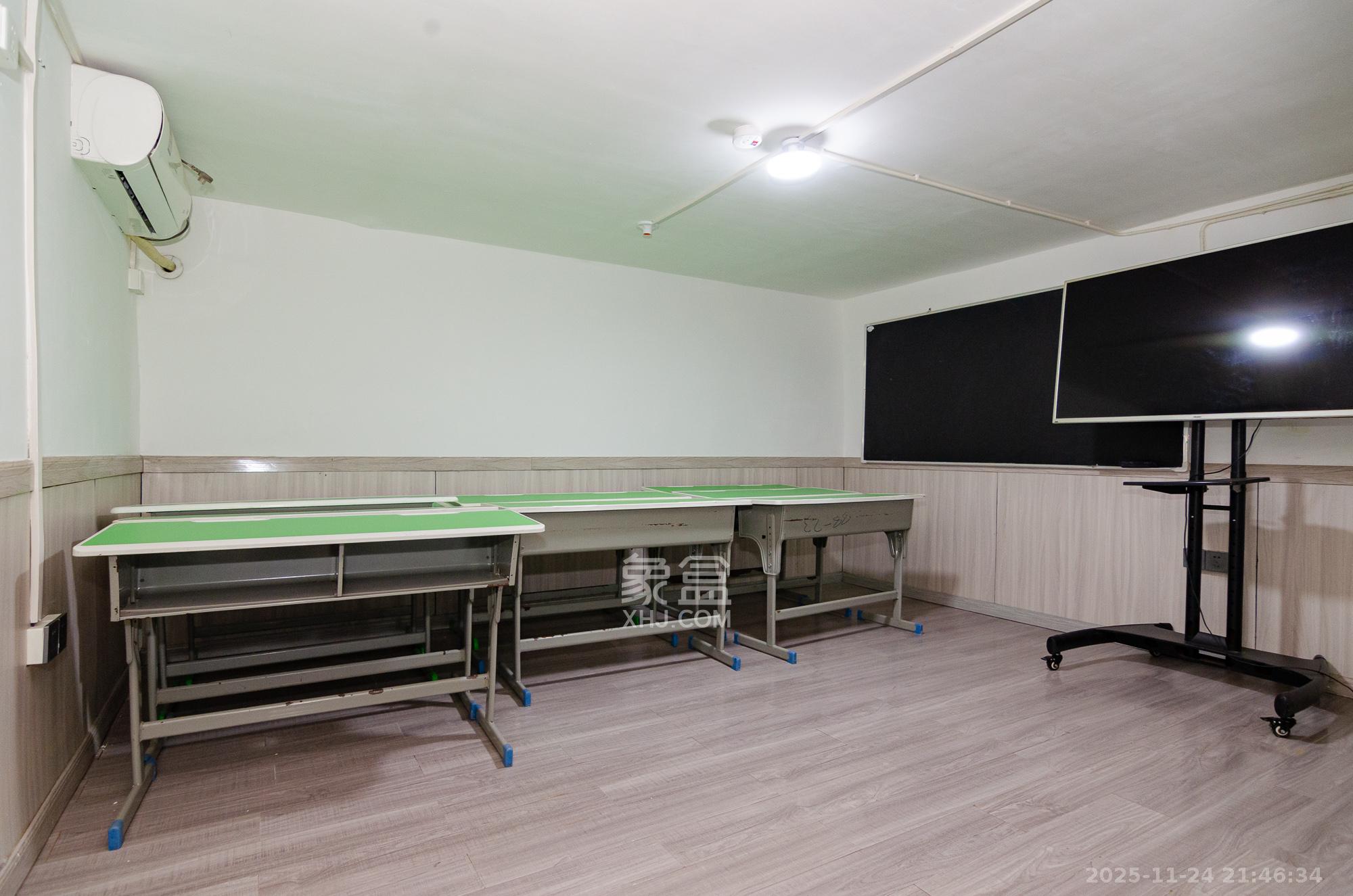 三润城（三润星城）  4室2厅2卫    100.0万其他