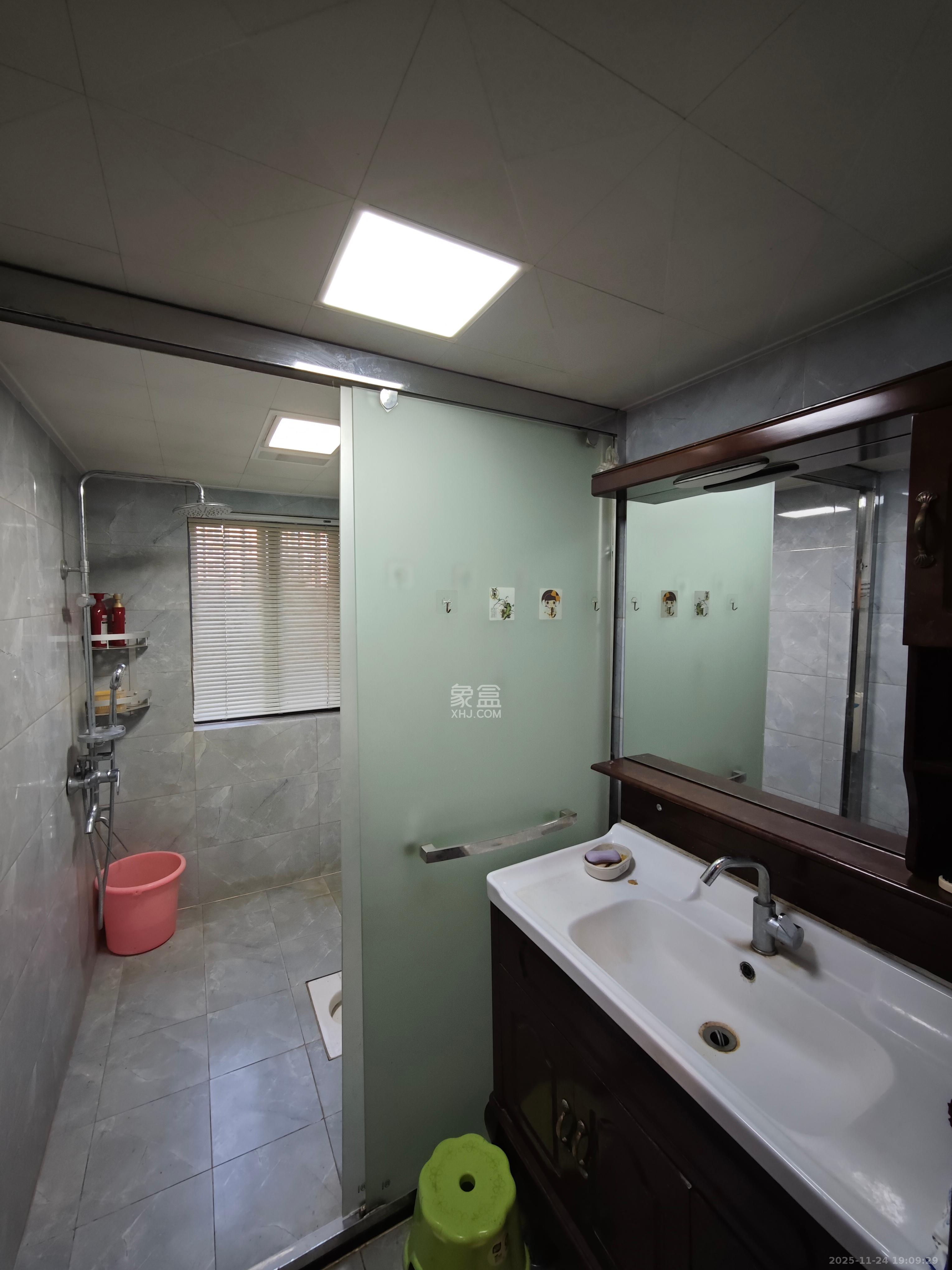 高林仕家 4室2厅2卫 2700.0元/月 高林仕家 4室2厅2卫 2700.0元/月室内图