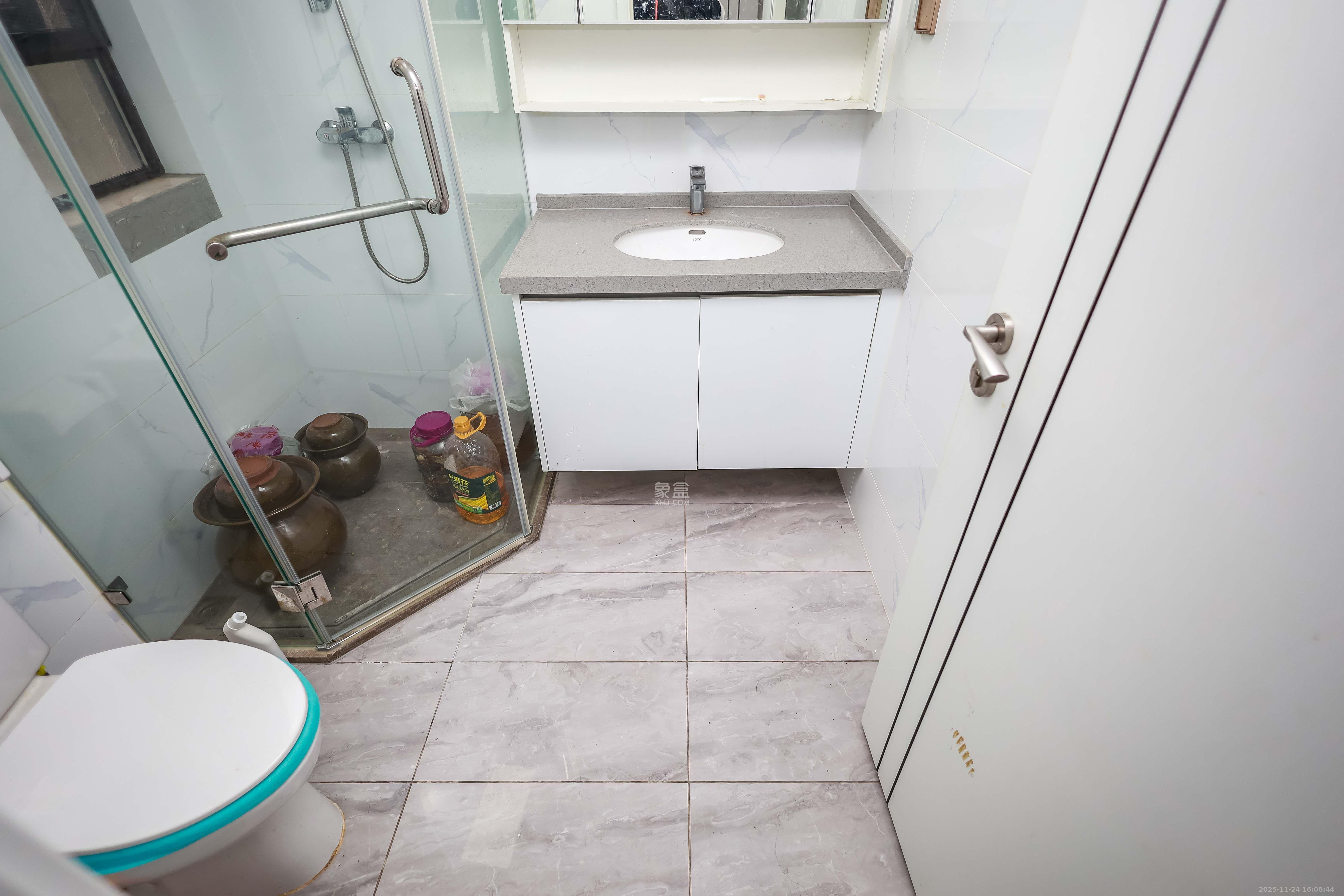 金基芳华 3室2厅2卫 2500.0元/月 金基芳华 3室2厅2卫 2500.0元/月室内图