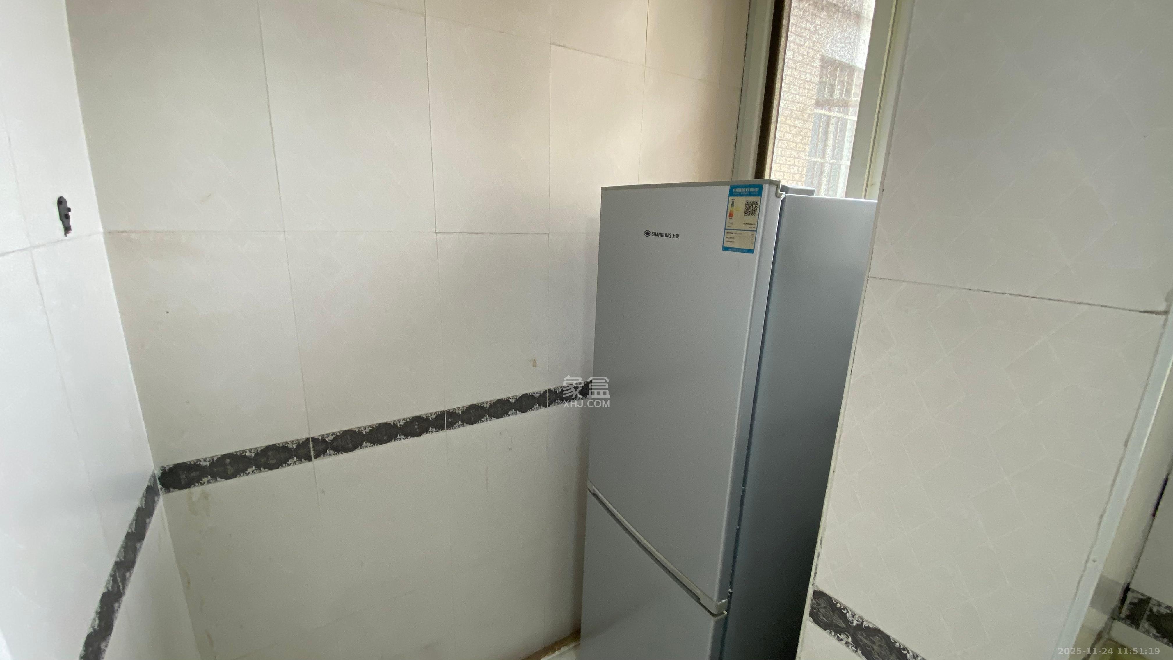 金碧文华 2室2厅1卫 2000.0元/月 金碧文华 2室2厅1卫 2000.0元/月室内图