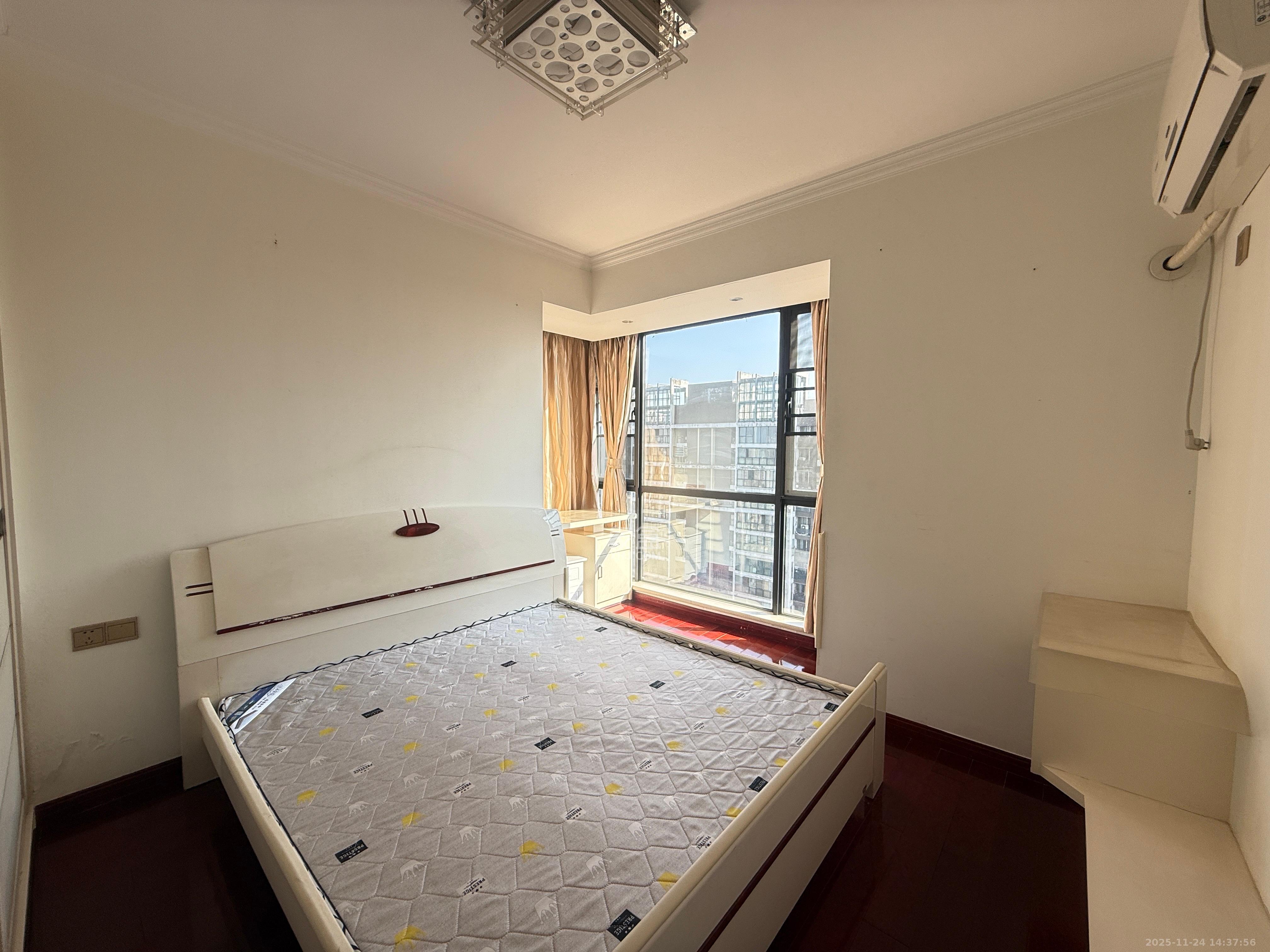 融科东南海  3室2厅1卫    2800.0元/月室内图