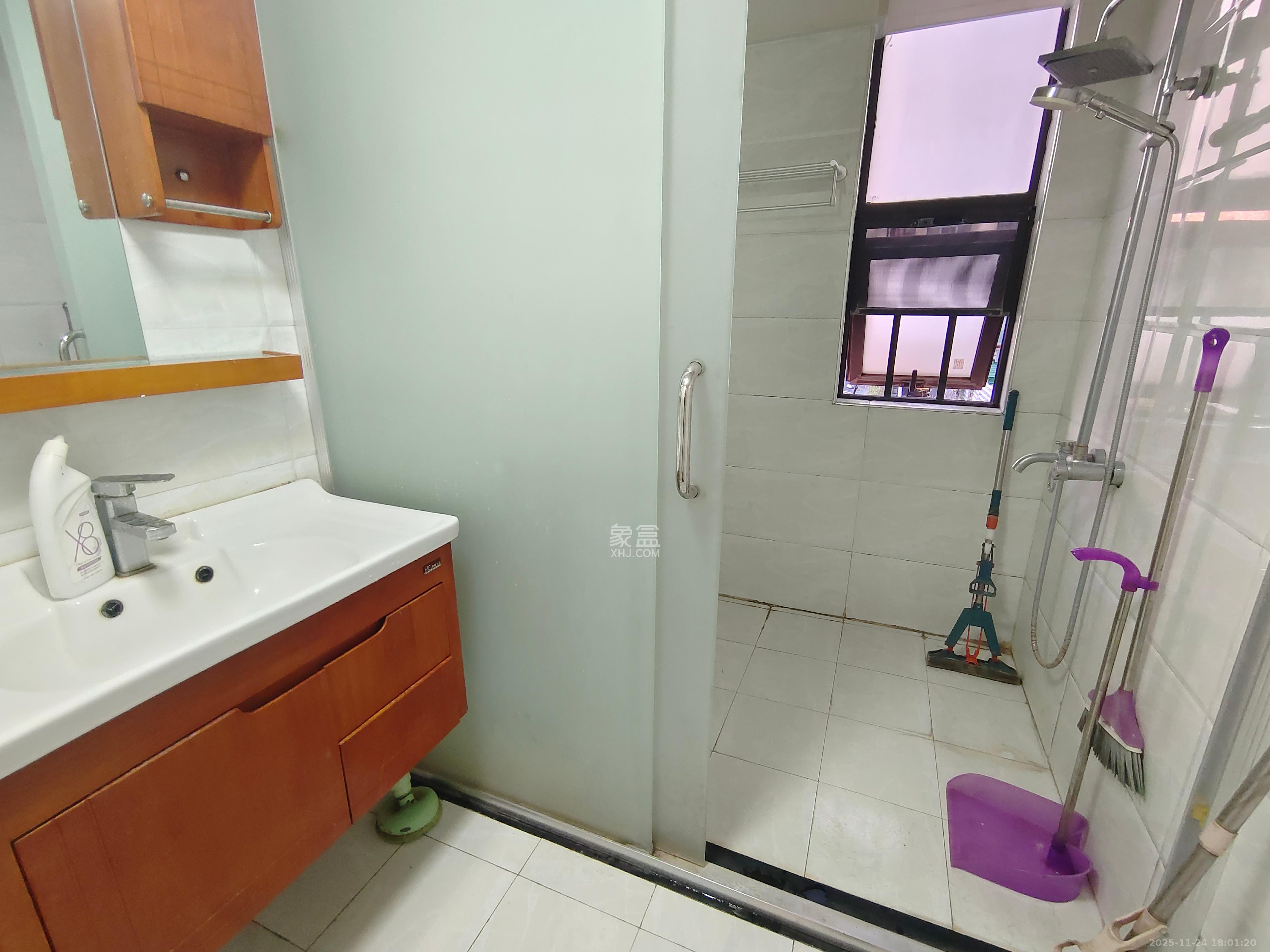 中一九骏（枫桥苑）  3室2厅1卫    2700.0元/月室内图