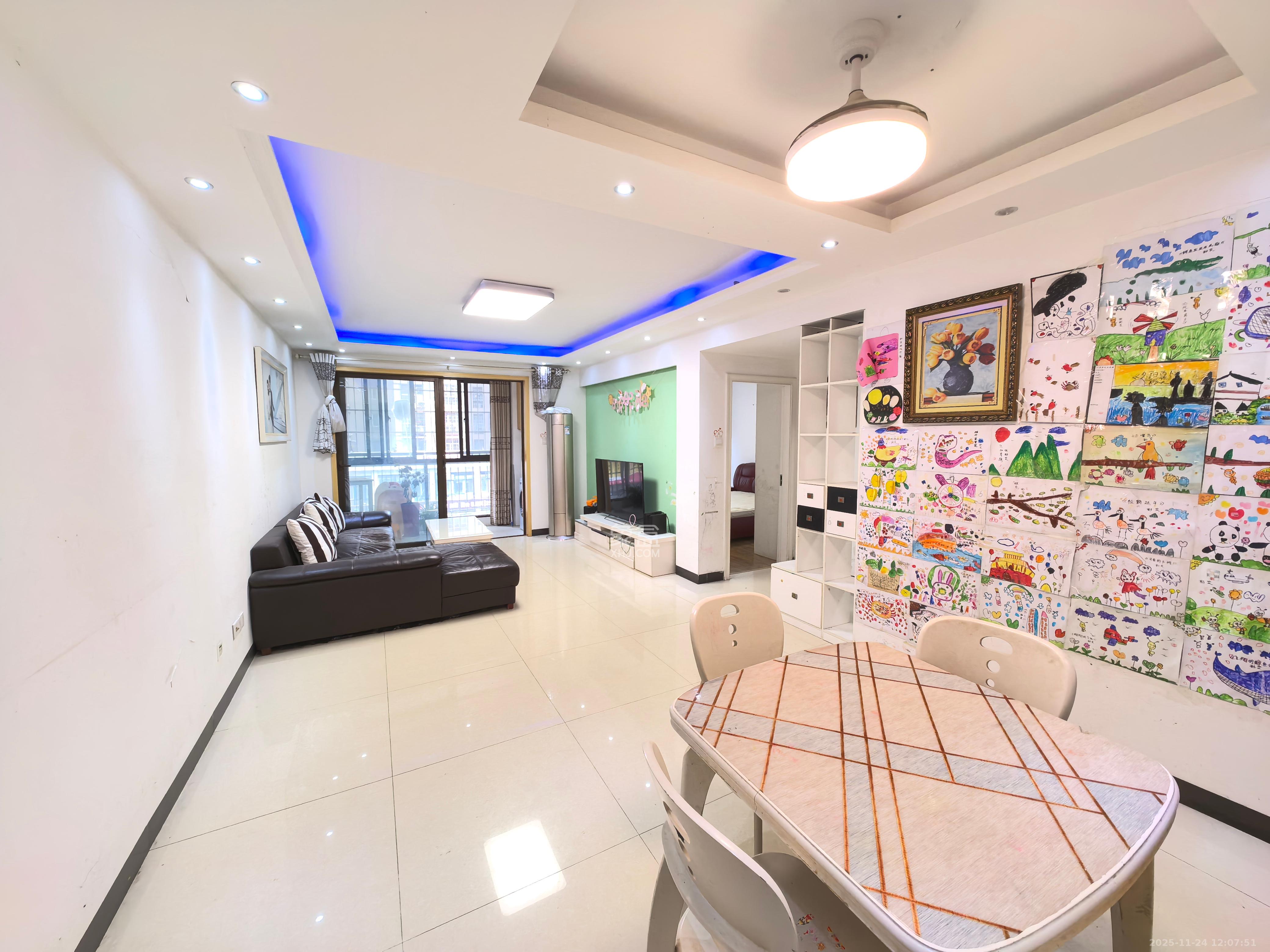 华润凤凰城三期 2室2厅1卫 1900.0元/月 华润凤凰城三期 2室2厅1卫 1900.0元/月室内图