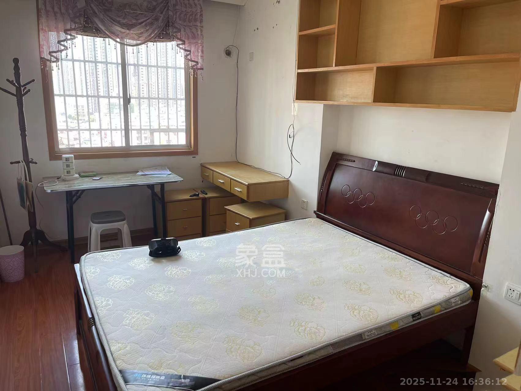 高桥现代商贸城  3室1厅2卫    3200.0元/月室内图