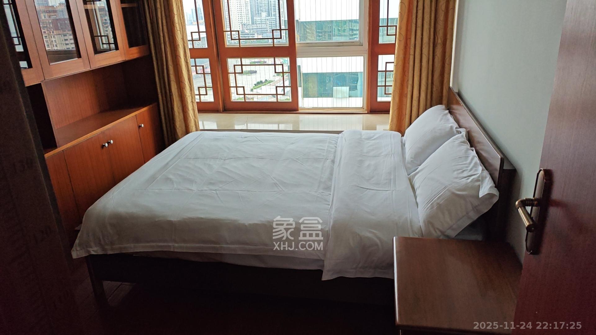 新世纪花苑  4室2厅2卫    6000.0元/月室内图