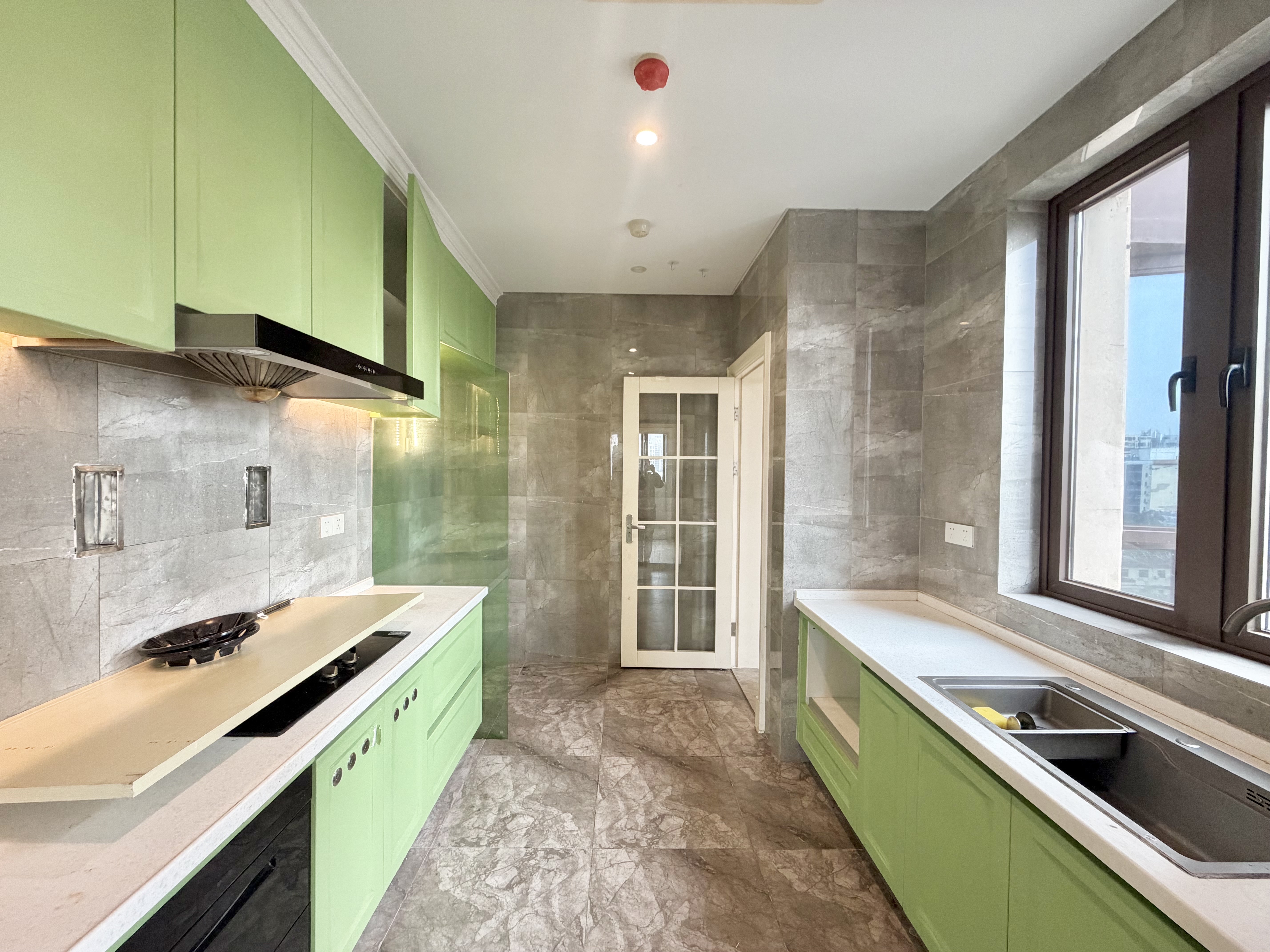 海航豪庭北苑 5室2厅3卫 520.0万 海航豪庭北苑 5室2厅3卫 520.0万客厅