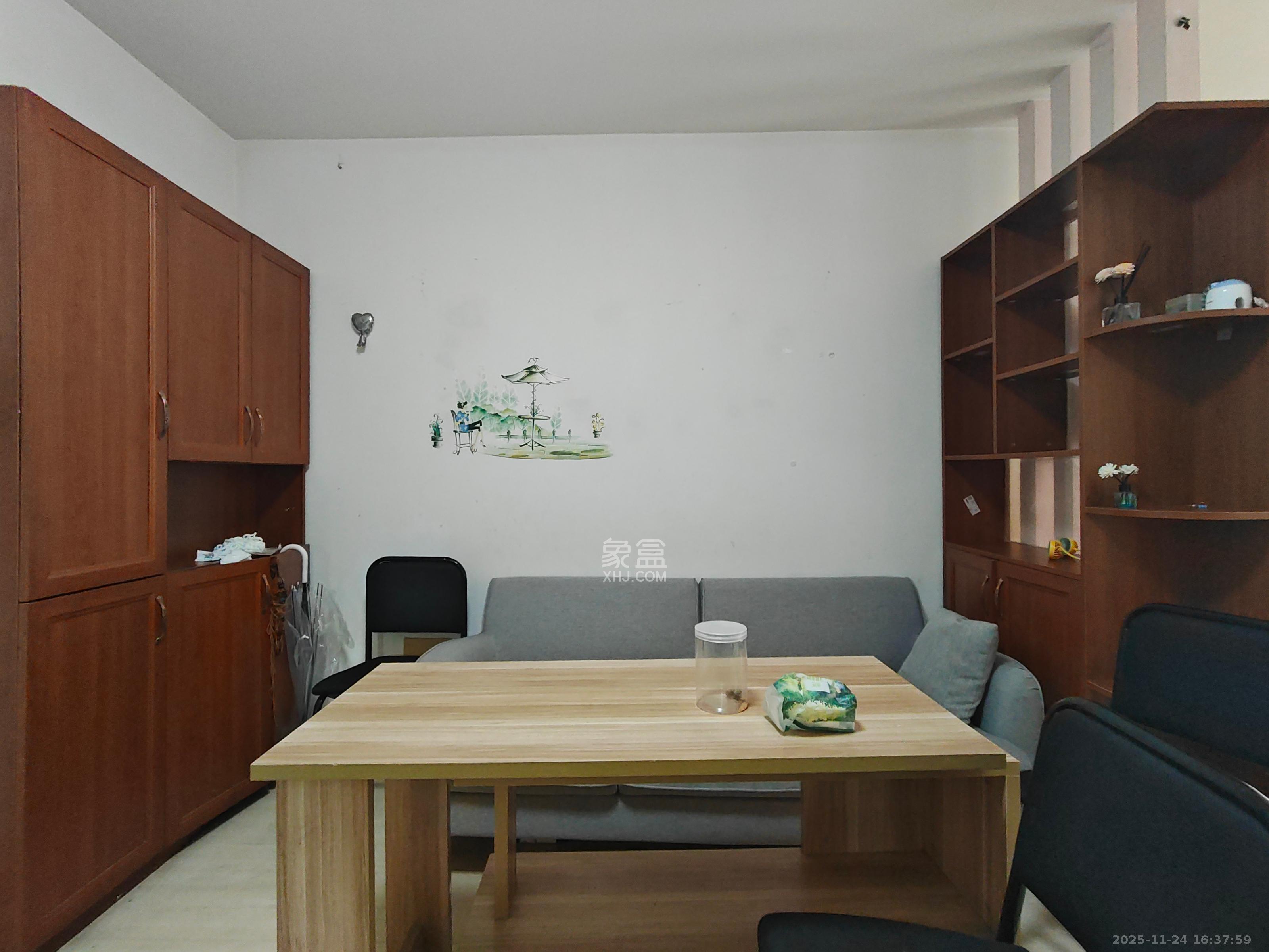 先锋水韵花都 1室0厅0卫 1500.0元/月 先锋水韵花都 1室0厅0卫 1500.0元/月室内图