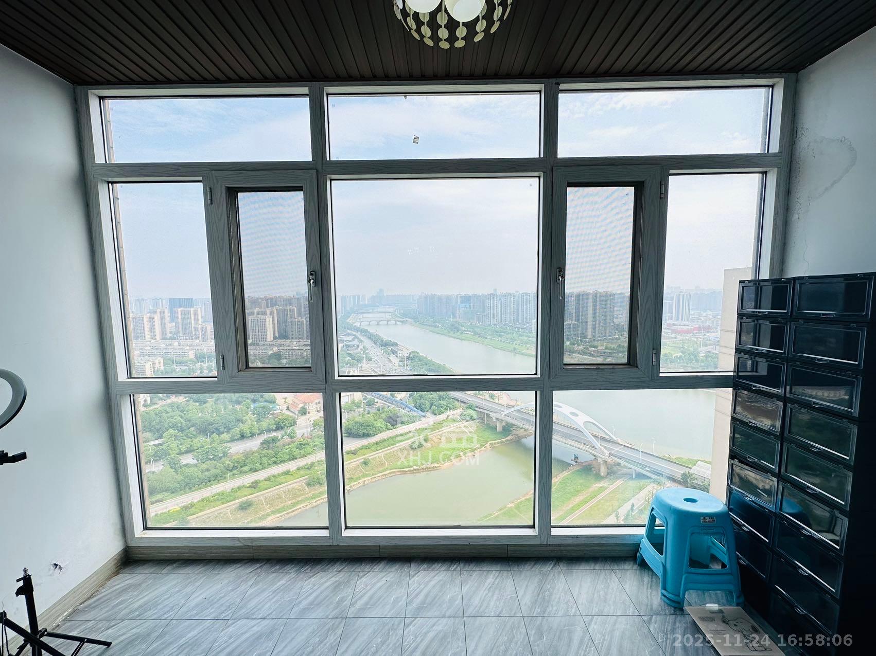 江河双水湾 4室2厅2卫 3500.0元/月 江河双水湾 4室2厅2卫 3500.0元/月室内图