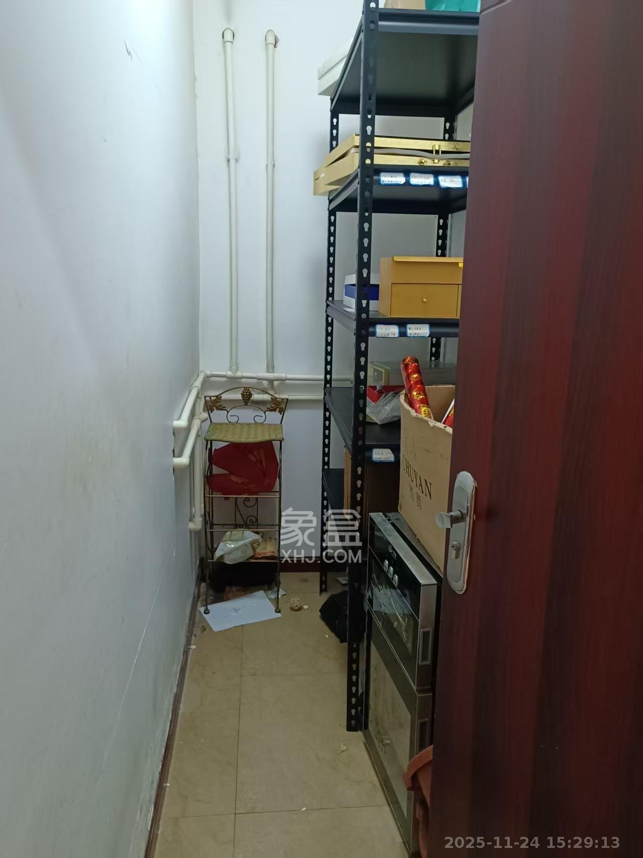 兴威名座  1室1厅1卫    3000.0元/月室内图