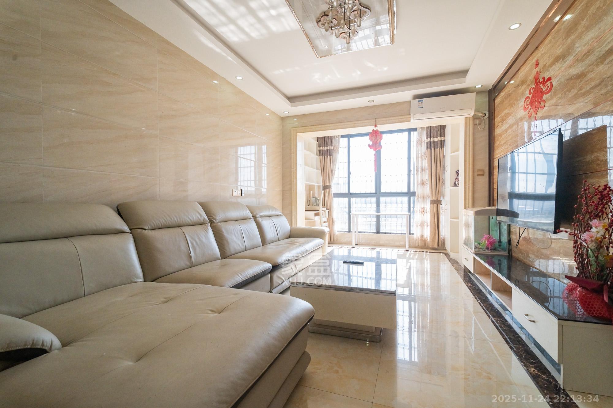 深业睿城  1室2厅1卫    1900.0元/月室内图