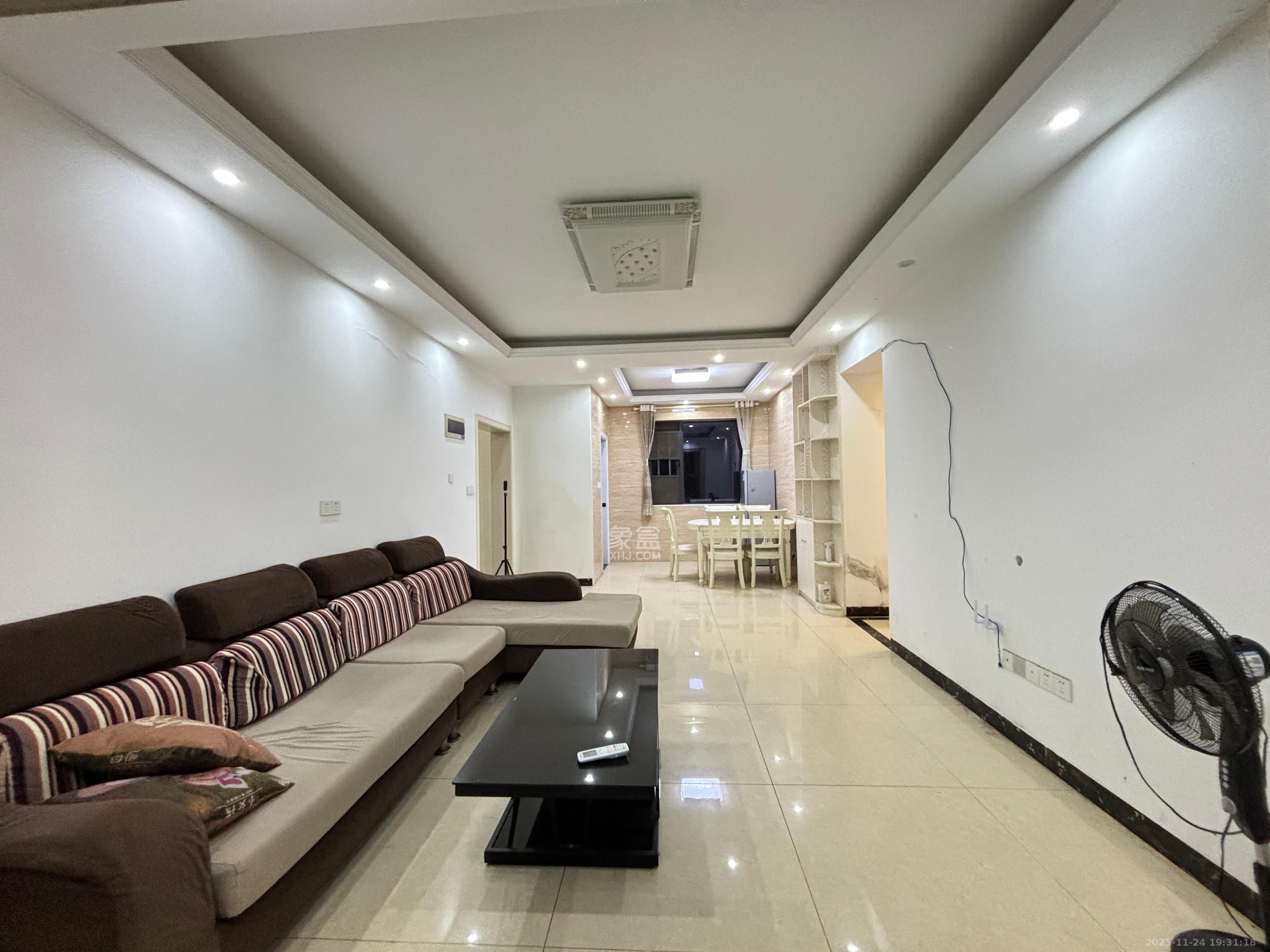 湖南报业文化城（米地亚家园）  3室2厅1卫    1900.0元/月室内图