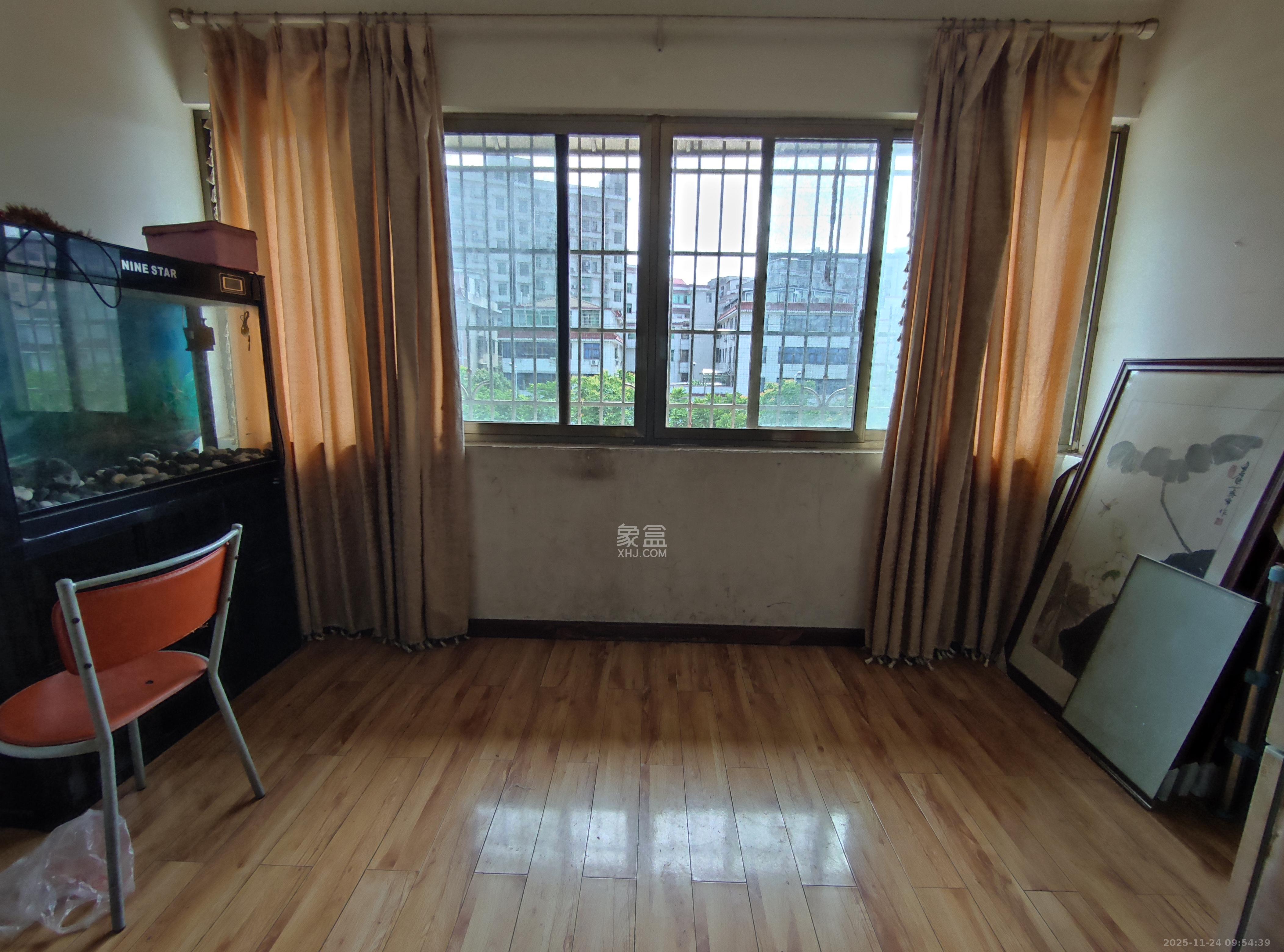 麓谷沐春园  2室2厅2卫    2100.0元/月室内图