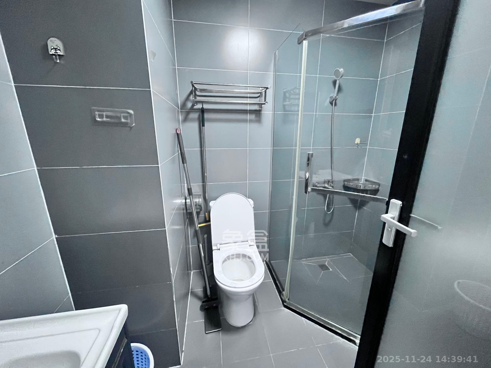 中建悦和城  1室1厅1卫    1580.0元/月室内图