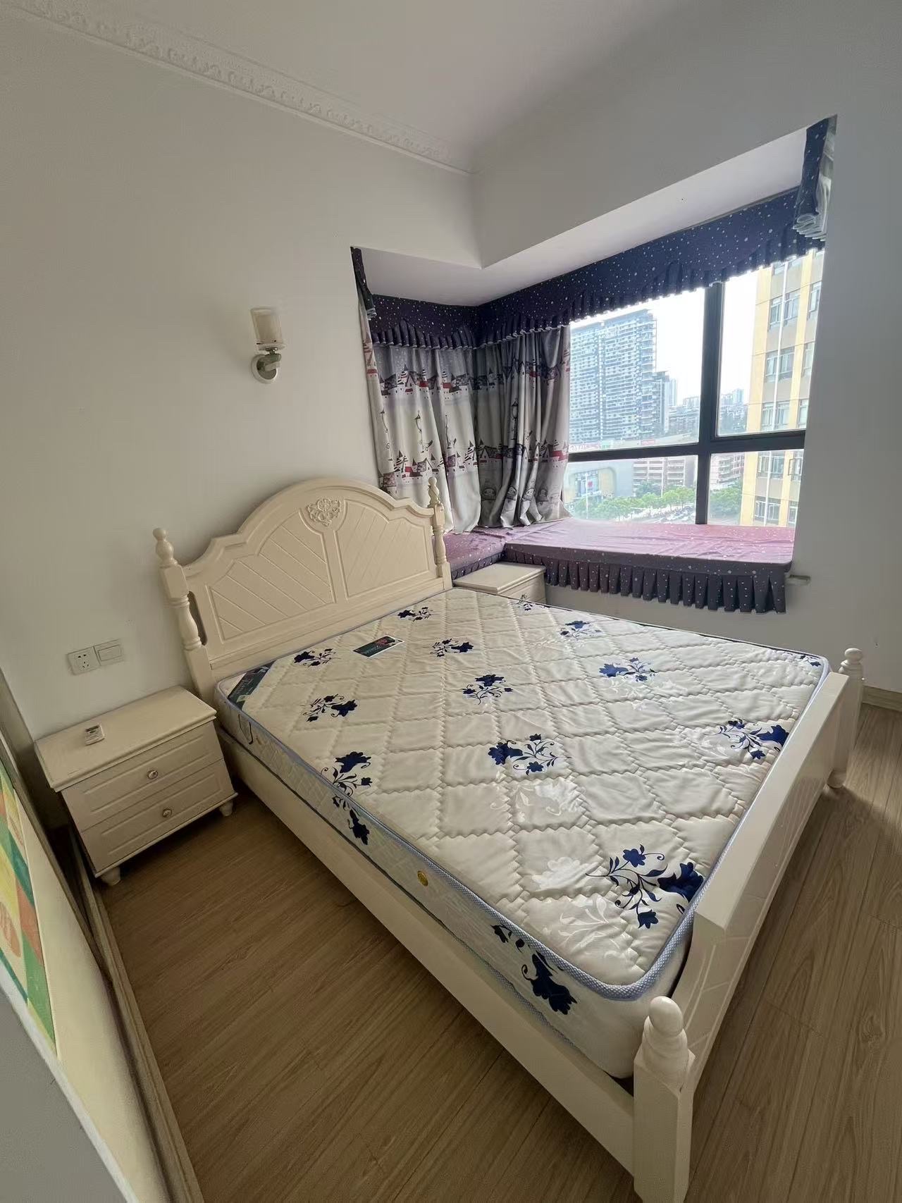 梓山湖公馆 3室2厅1卫 2000.0元/月 梓山湖公馆 3室2厅1卫 2000.0元/月室内图