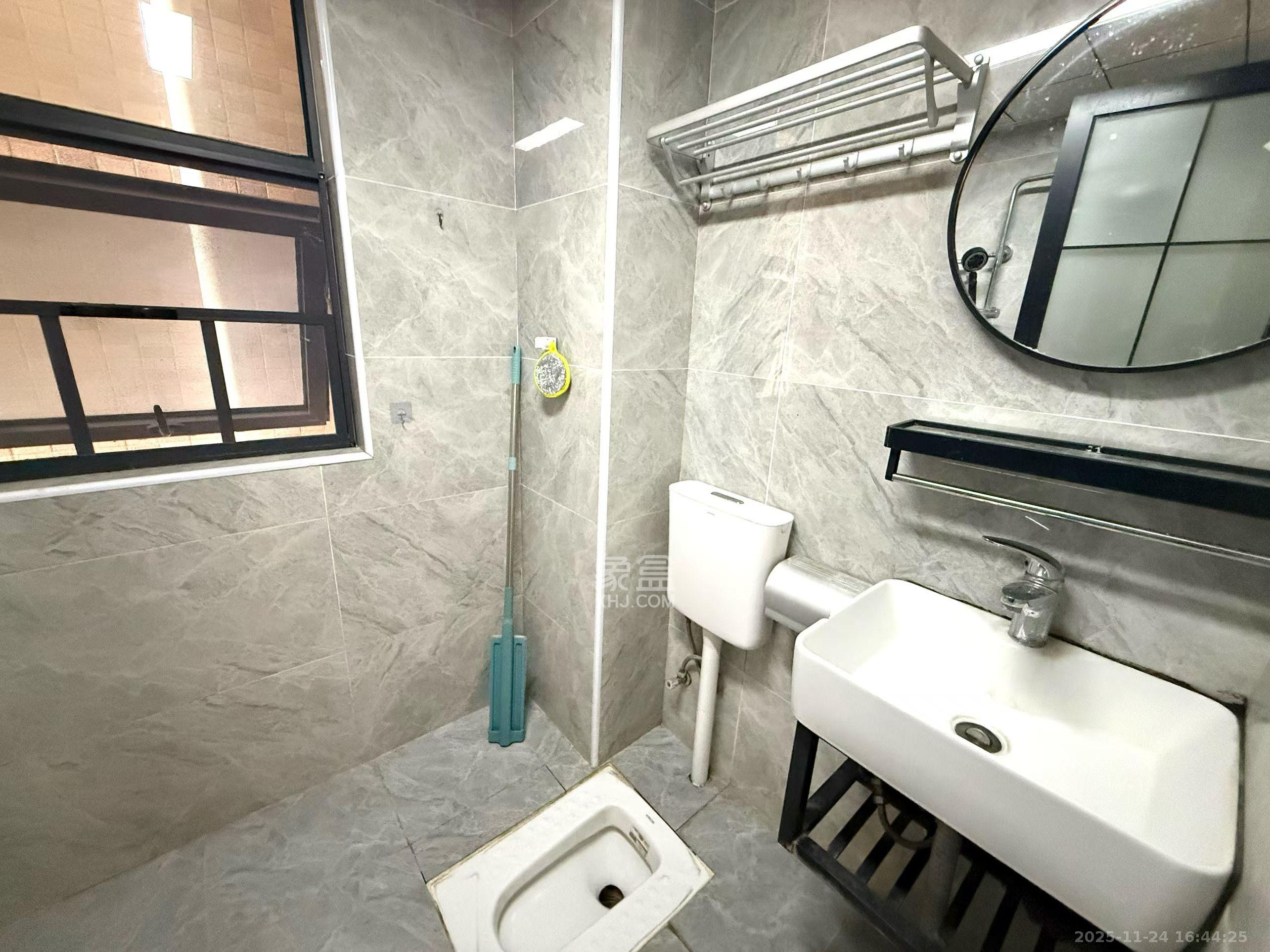 兴和佳苑安置小区 2室1厅1卫 1800.0元/月 兴和佳苑安置小区 2室1厅1卫 1800.0元/月室内图