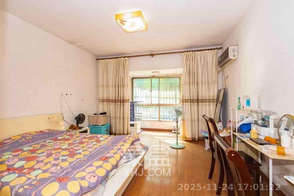 阳光紫薇园  4室2厅2卫    2800.0元/月室内图