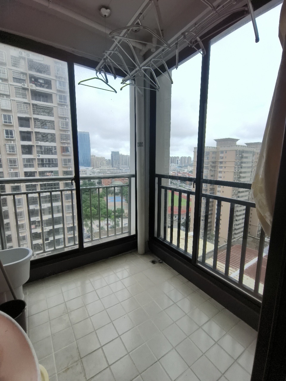 学苑公馆 1室0厅0卫 208.0万 学苑公馆 1室0厅0卫 208.0万客厅